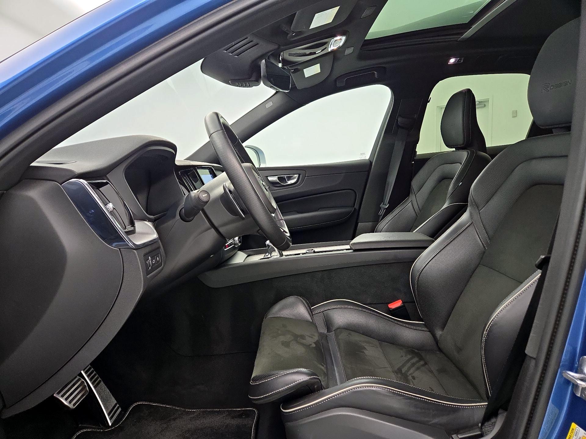 Thumbnail: 2019 Volvo XC60 - 11