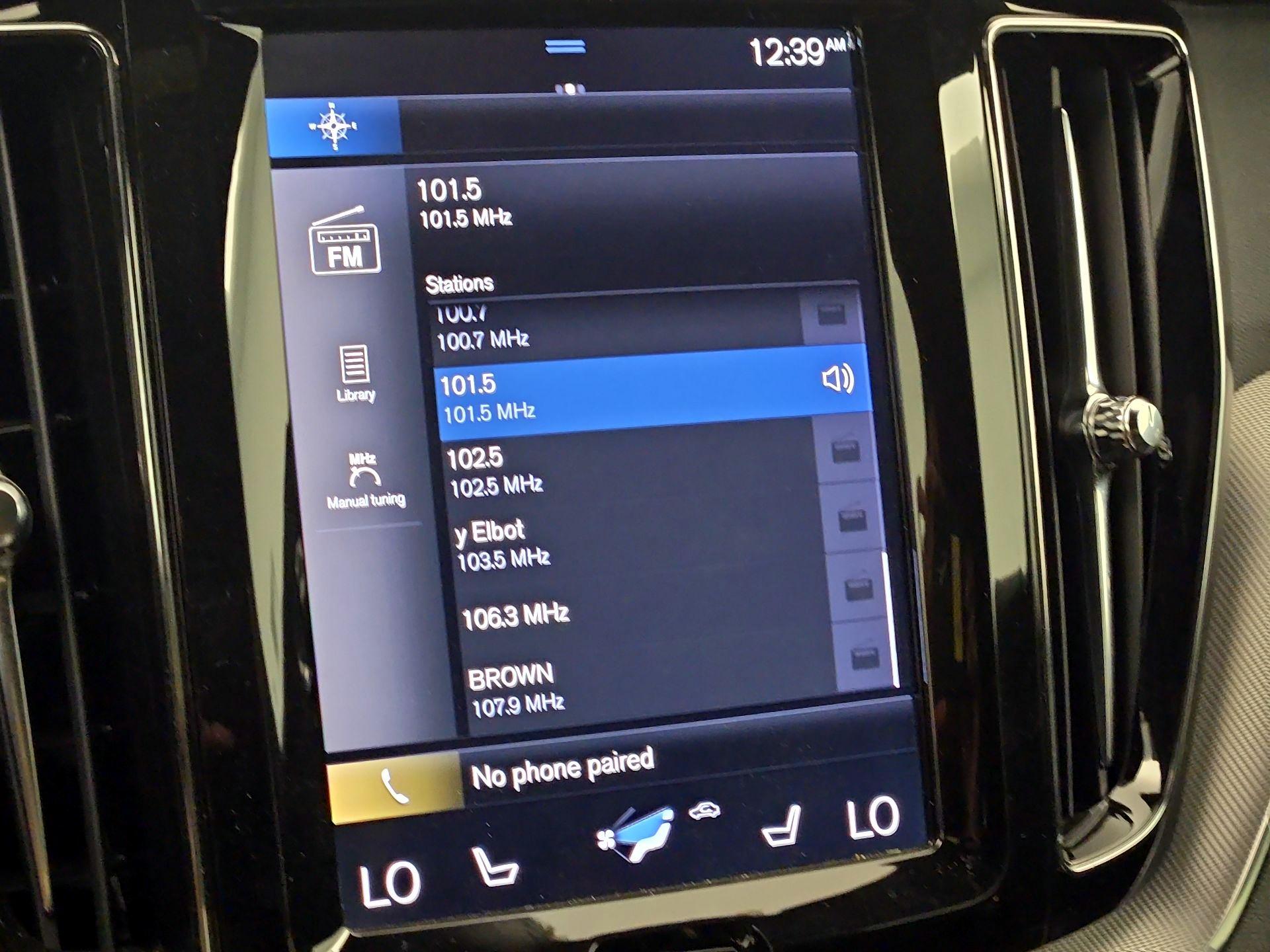 Thumbnail: 2019 Volvo XC60 - 16