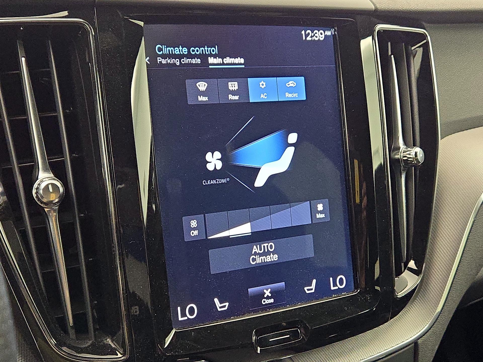 Thumbnail: 2019 Volvo XC60 - 17