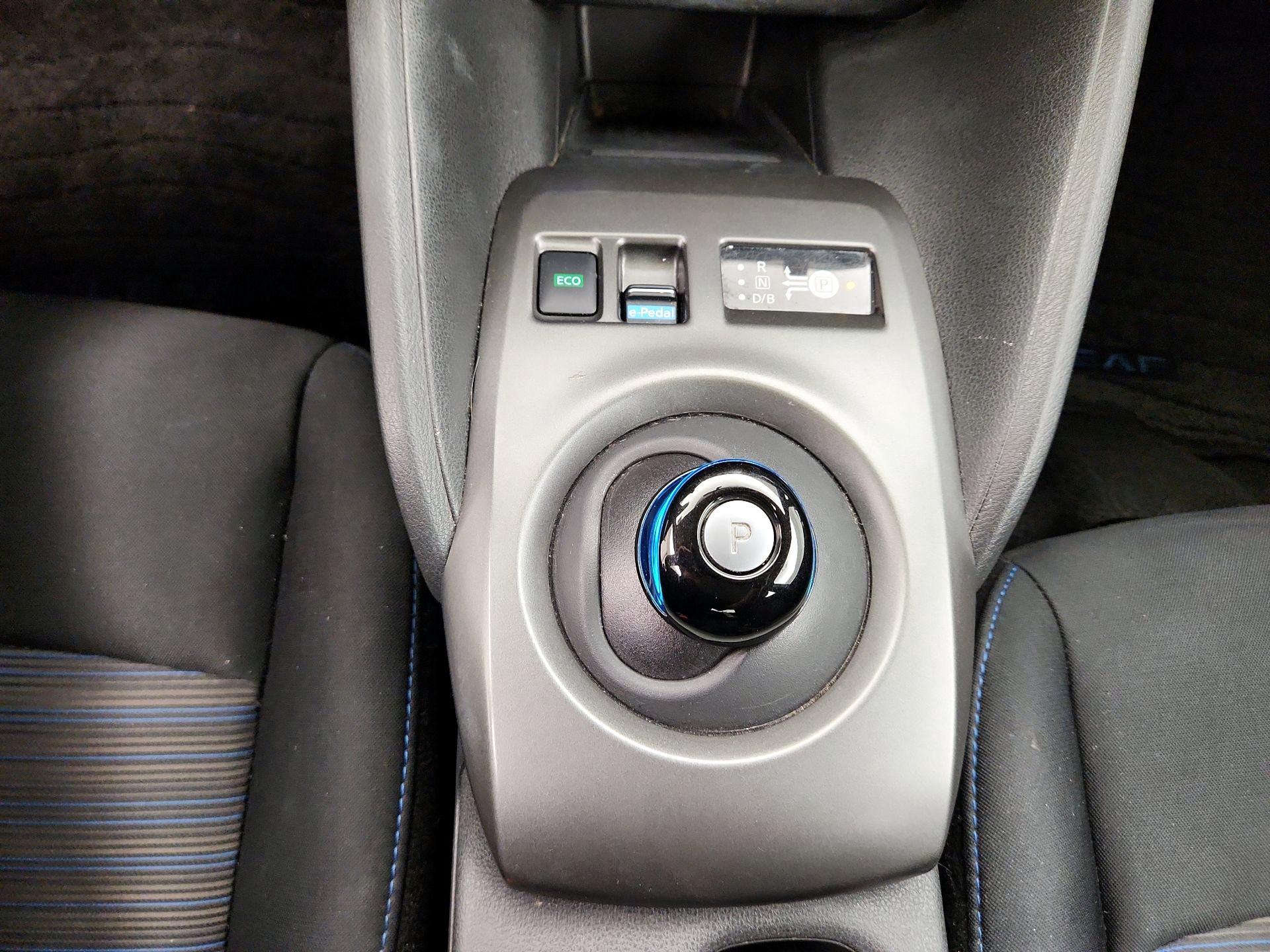 Thumbnail: 2019 Nissan Leaf - 17