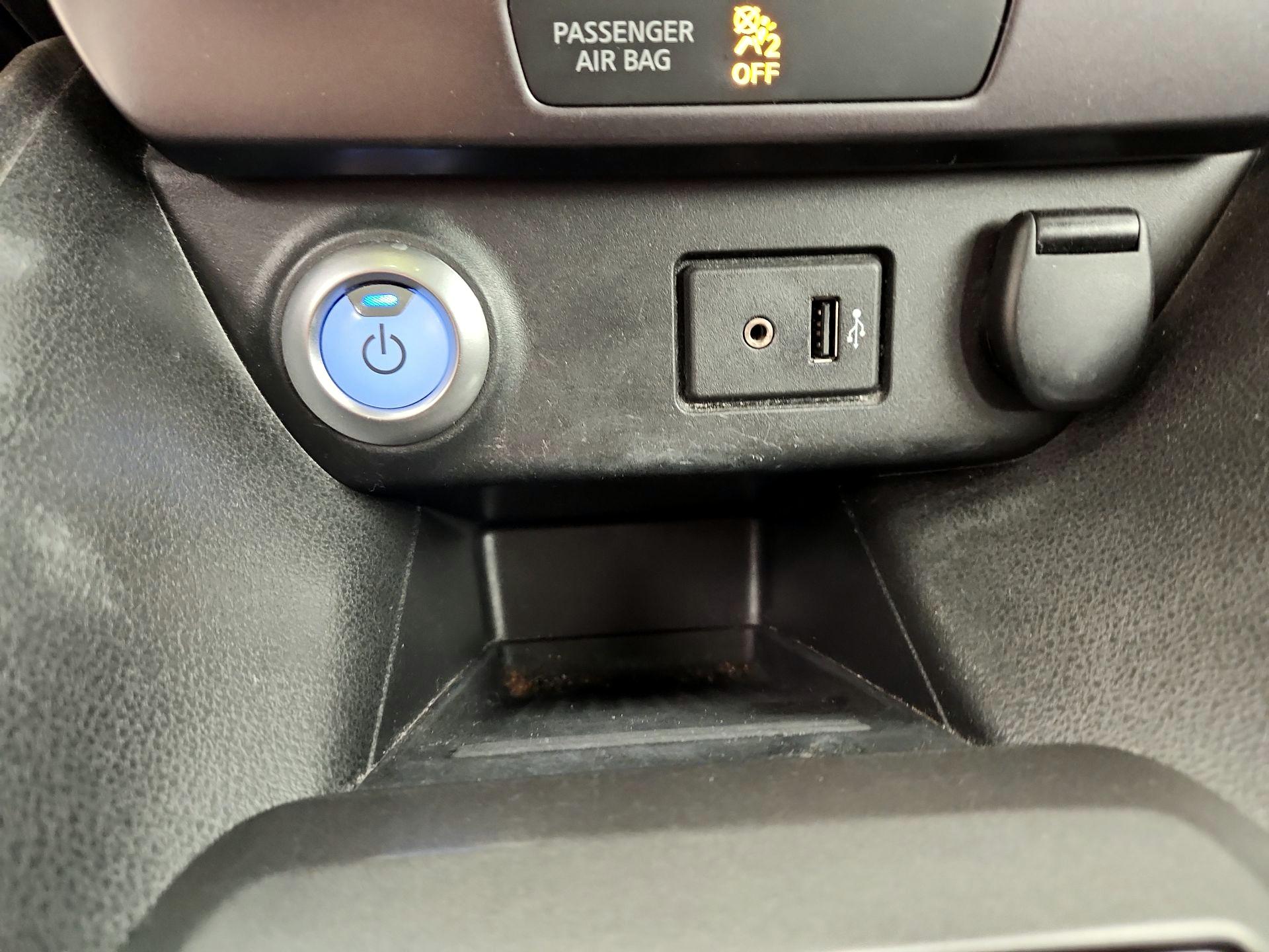 Thumbnail: 2019 Nissan Leaf - 18