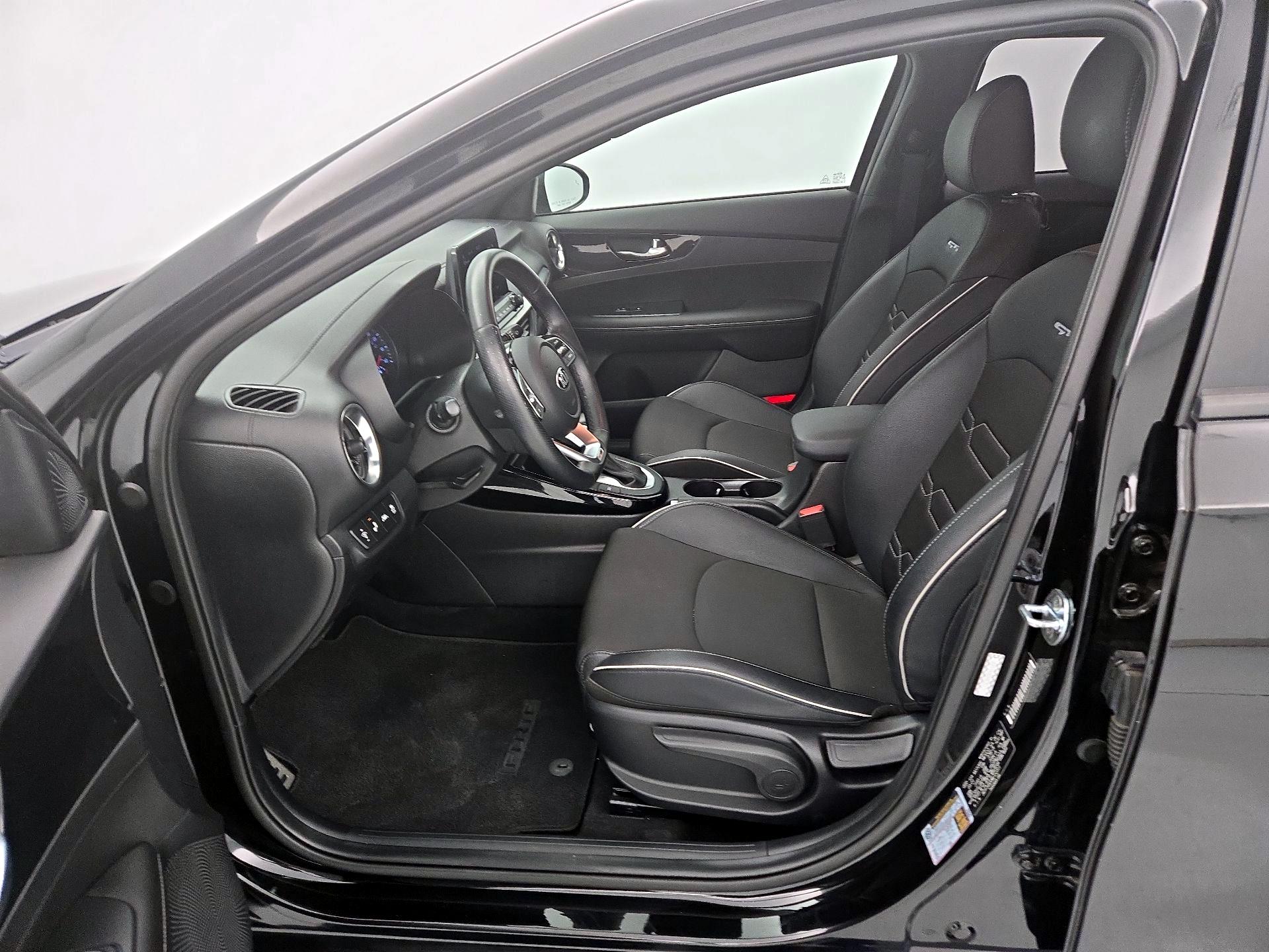 Thumbnail: 2021 Kia Forte - 11