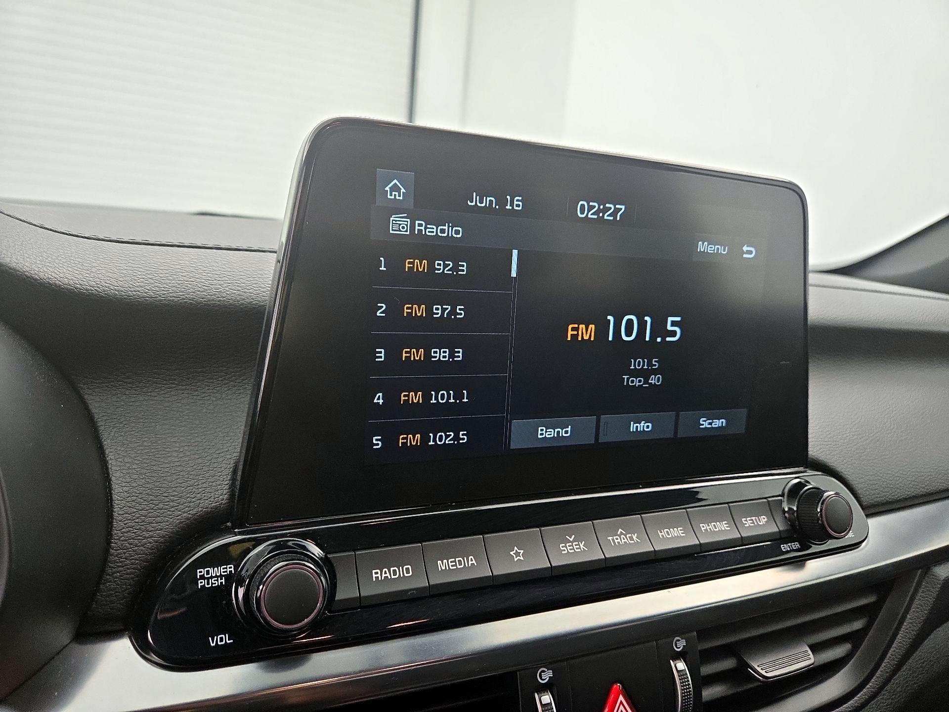 Thumbnail: 2021 Kia Forte - 15