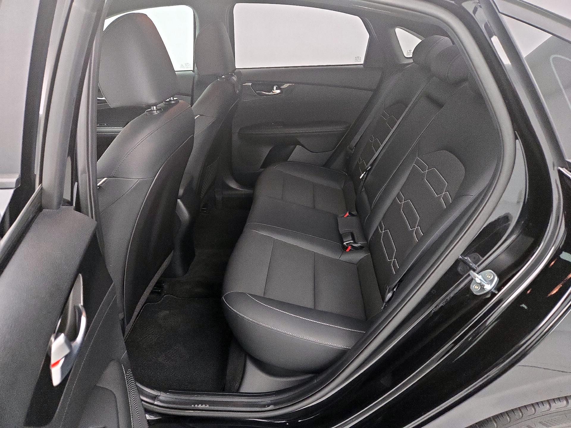 Thumbnail: 2021 Kia Forte - 19