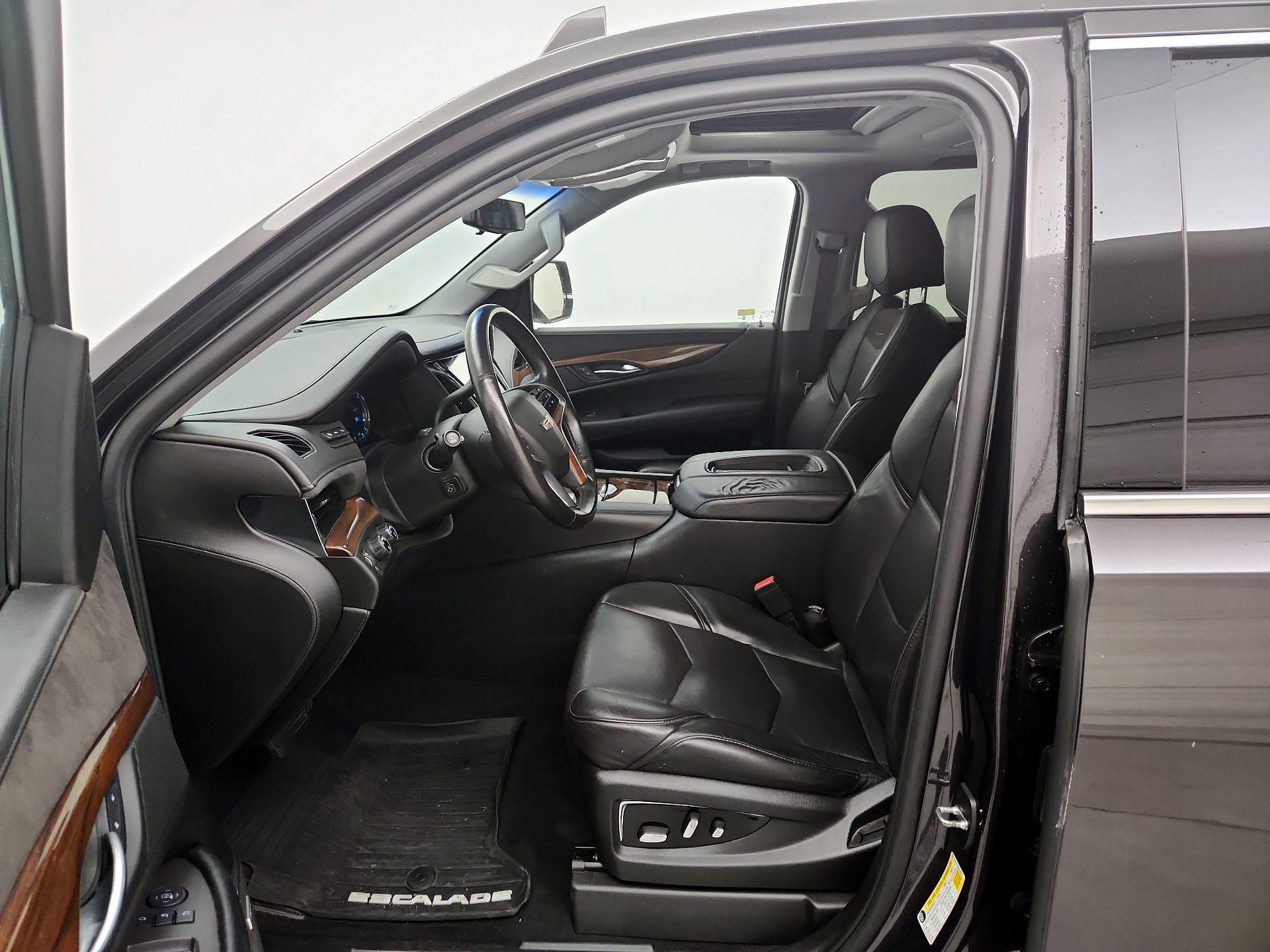 Thumbnail: 2017 Cadillac Escalade - 11