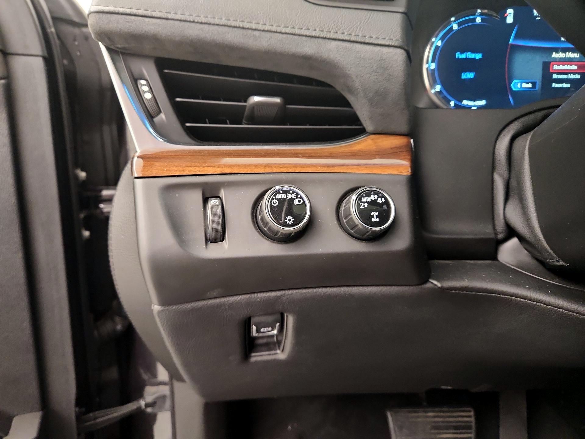 Thumbnail: 2017 Cadillac Escalade - 13