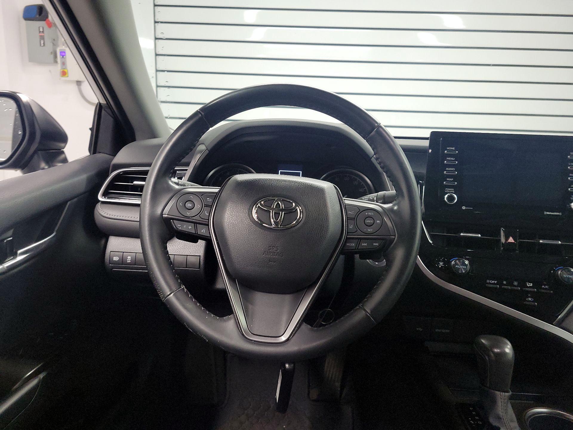 Thumbnail: 2023 Toyota Camry - 10