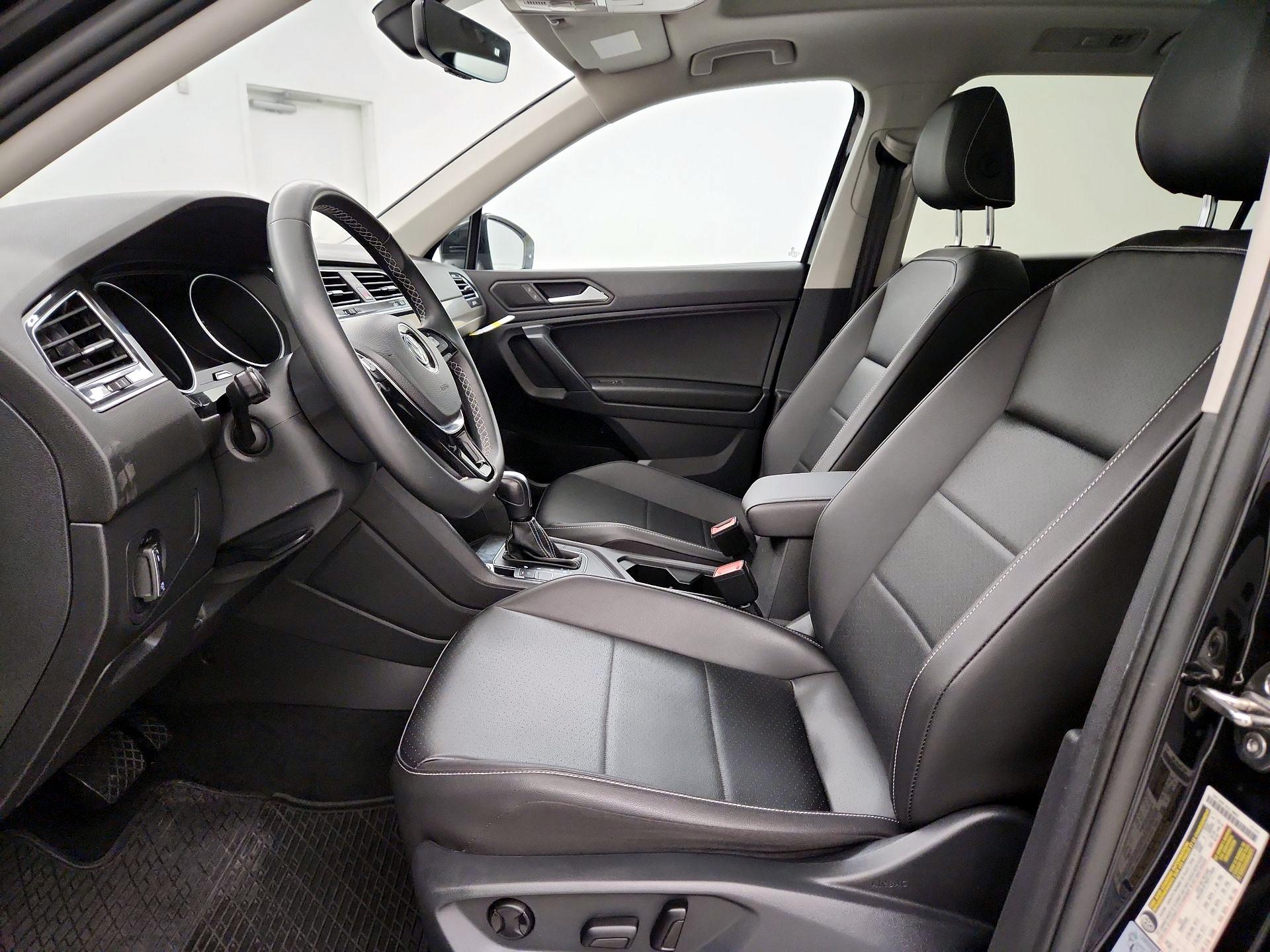 Thumbnail: 2021 Volkswagen Tiguan - 9