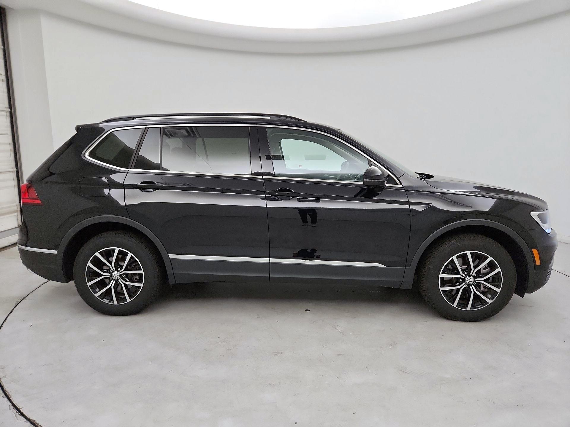 Thumbnail: 2021 Volkswagen Tiguan - 4
