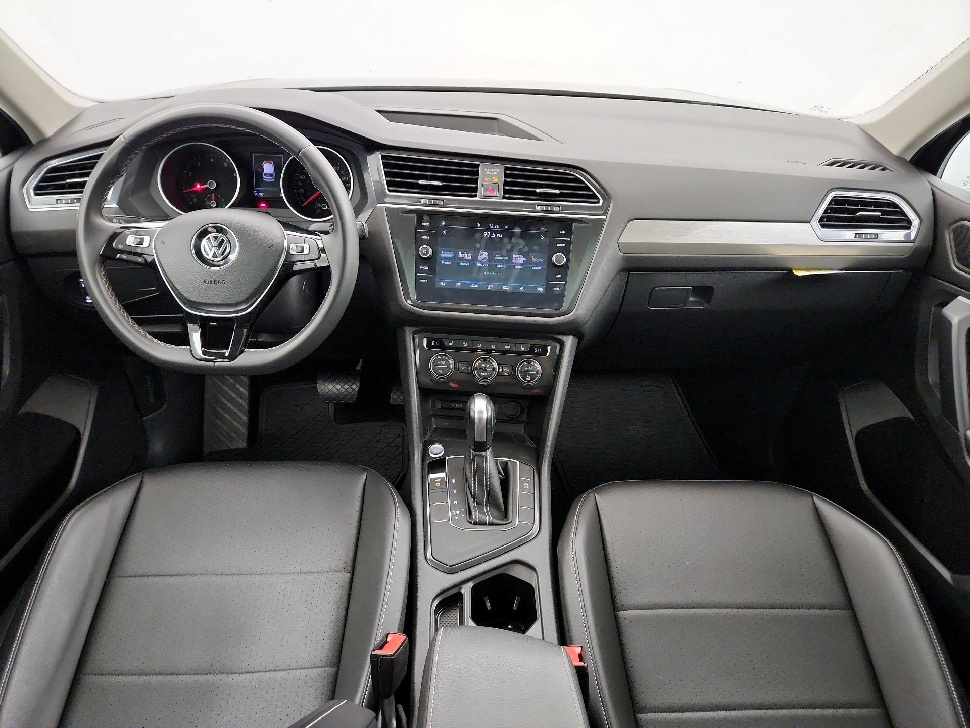 Thumbnail: 2021 Volkswagen Tiguan - 8