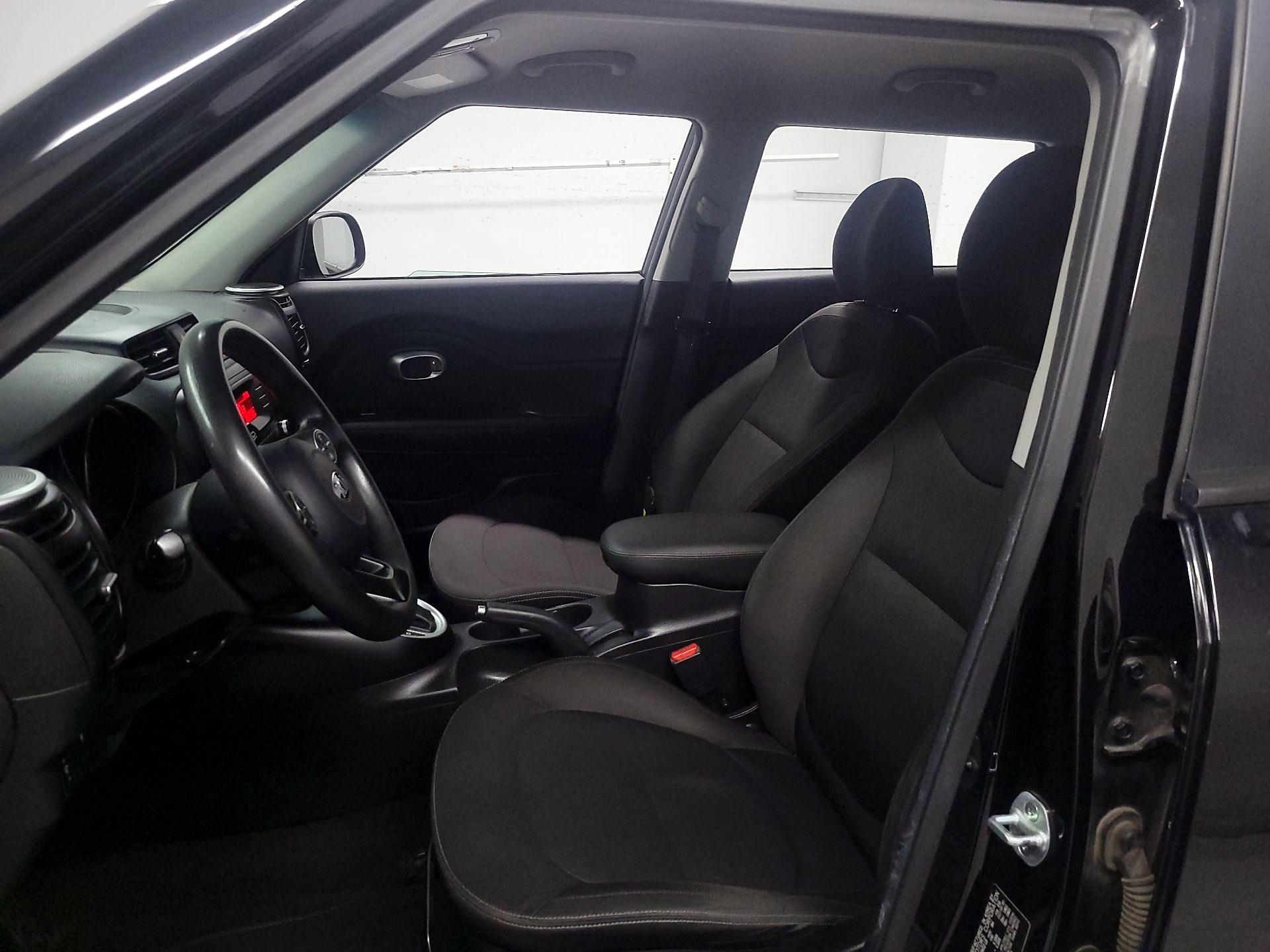 Thumbnail: 2015 Kia Soul - 11