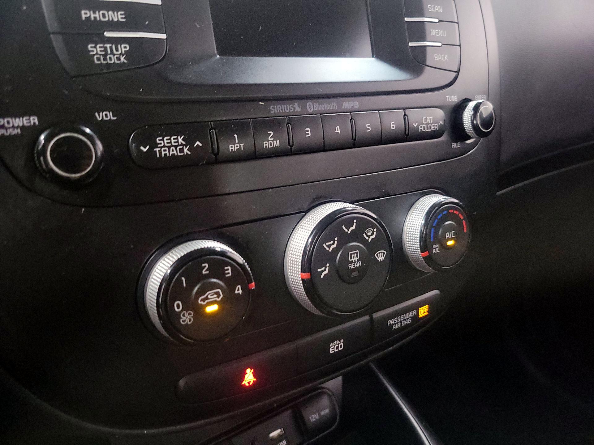 Thumbnail: 2015 Kia Soul - 14