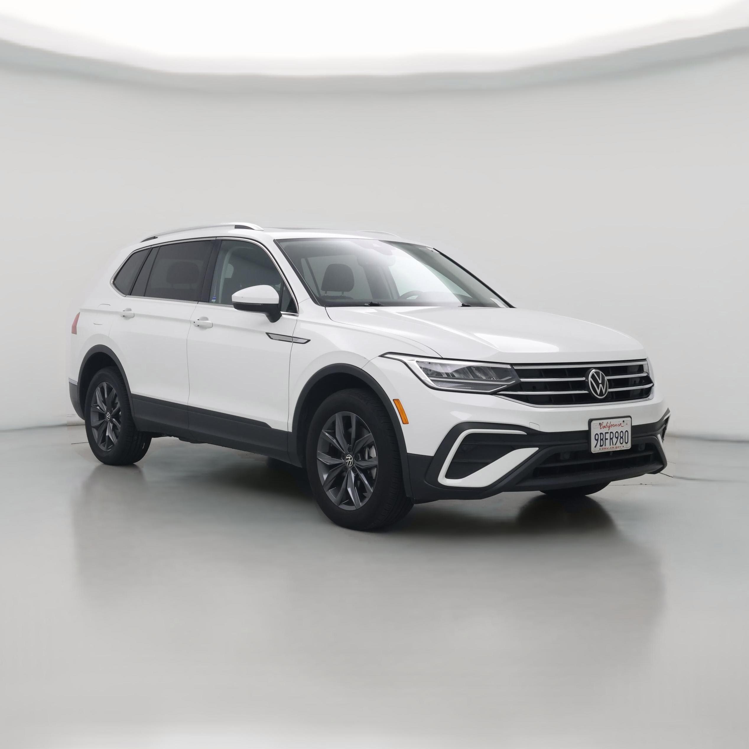 Thumbnail: 2022 Volkswagen Tiguan - 1