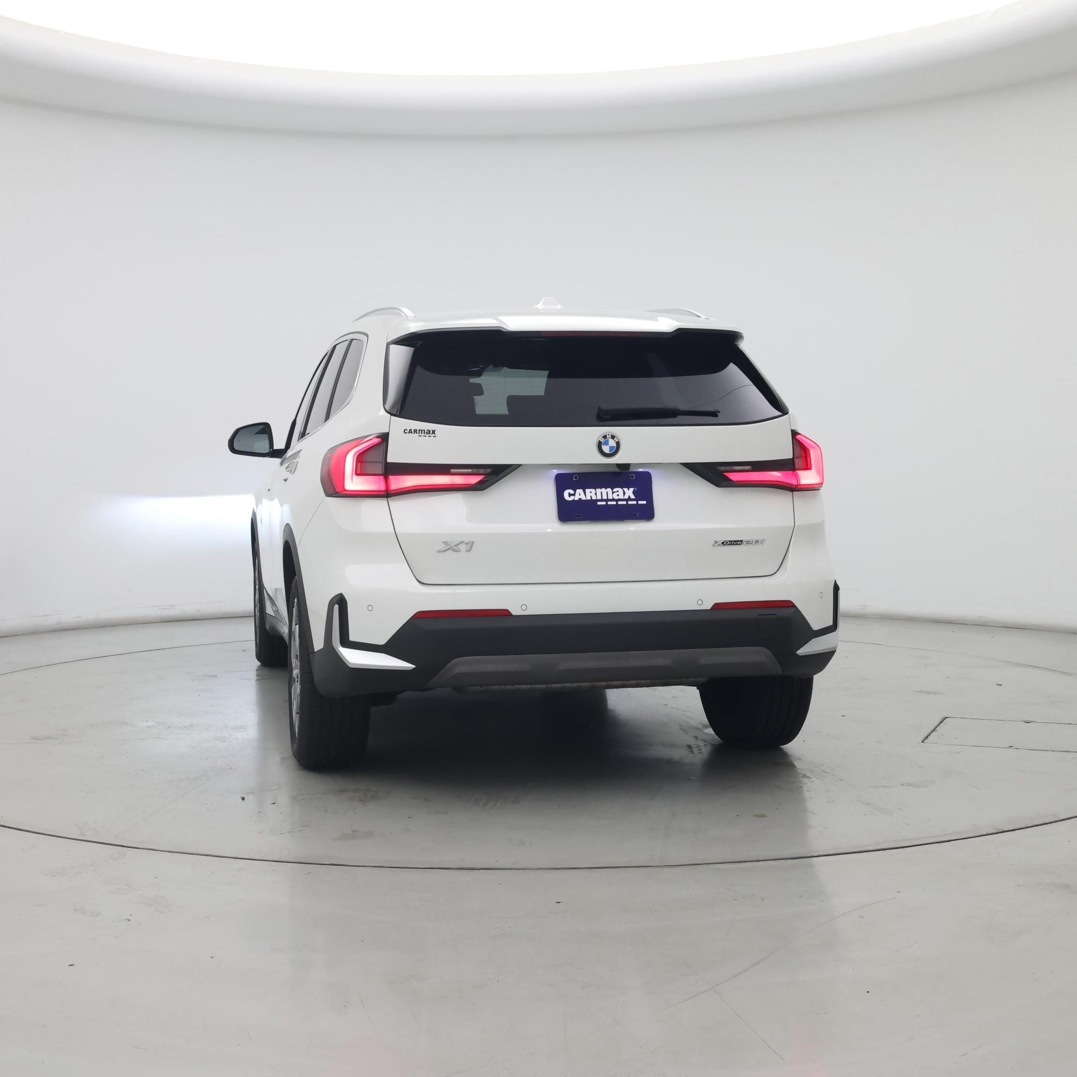 Thumbnail: 2023 BMW X1 - 6