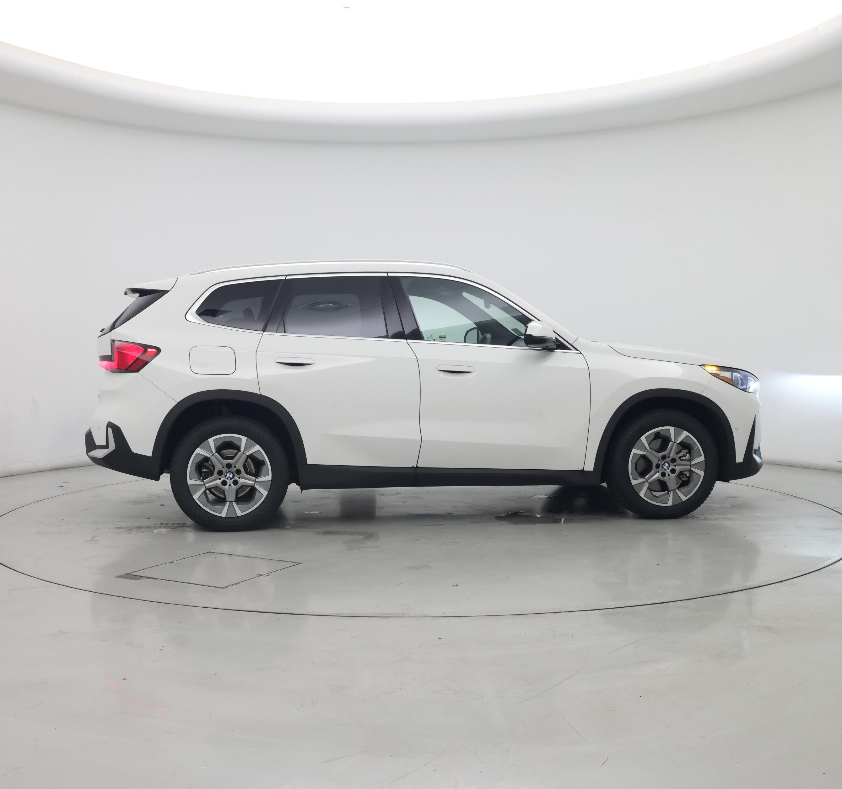Thumbnail: 2023 BMW X1 - 7
