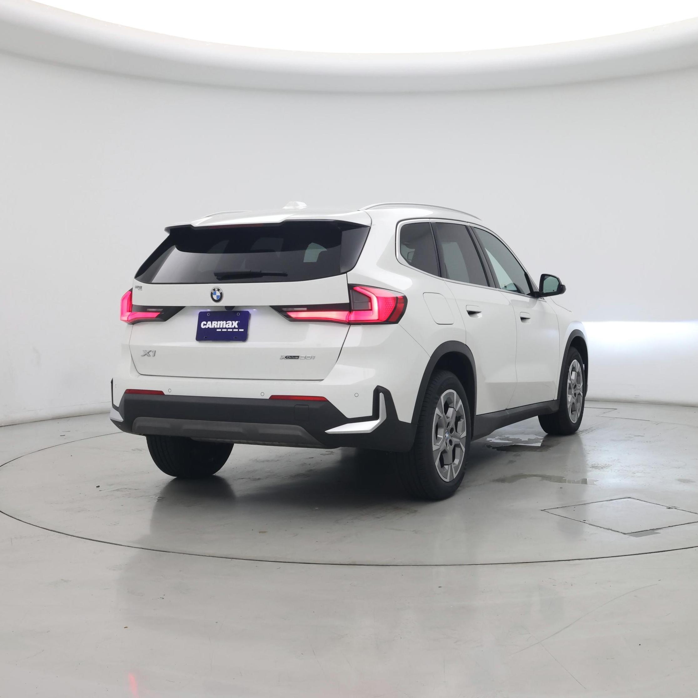 Thumbnail: 2023 BMW X1 - 8