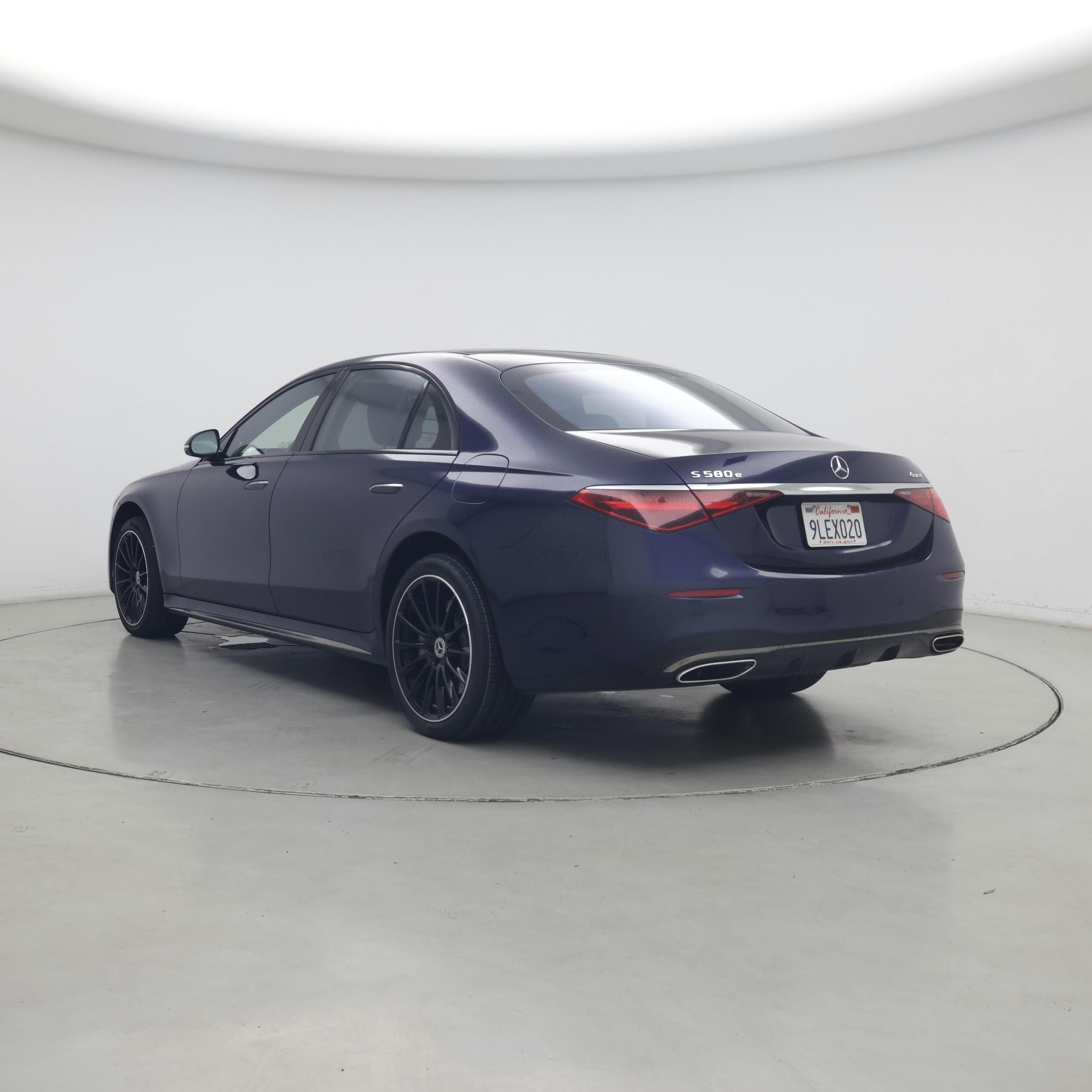 Thumbnail: 2023 Mercedes-Benz S-Class - 2