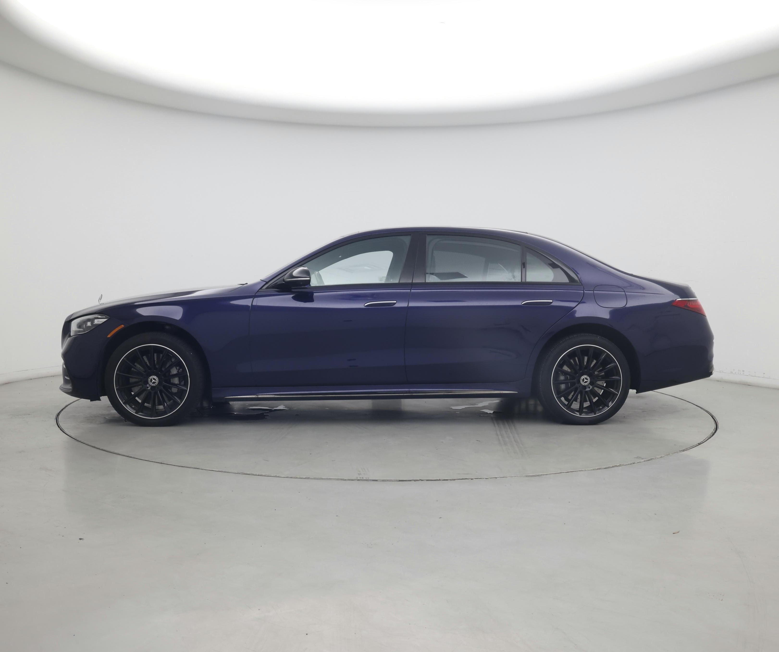 Thumbnail: 2023 Mercedes-Benz S-Class - 3