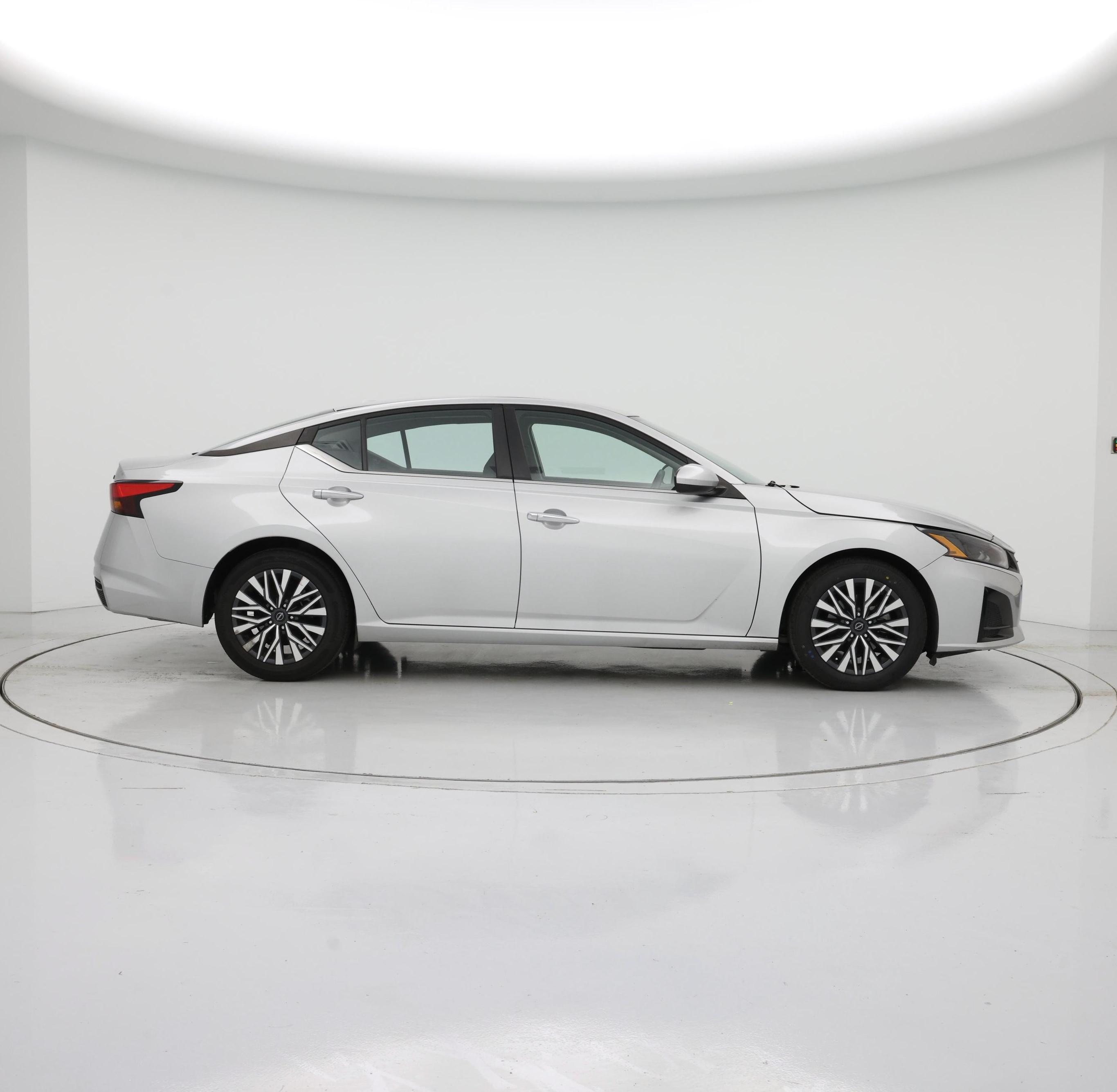 Thumbnail: 2023 Nissan Altima - 7