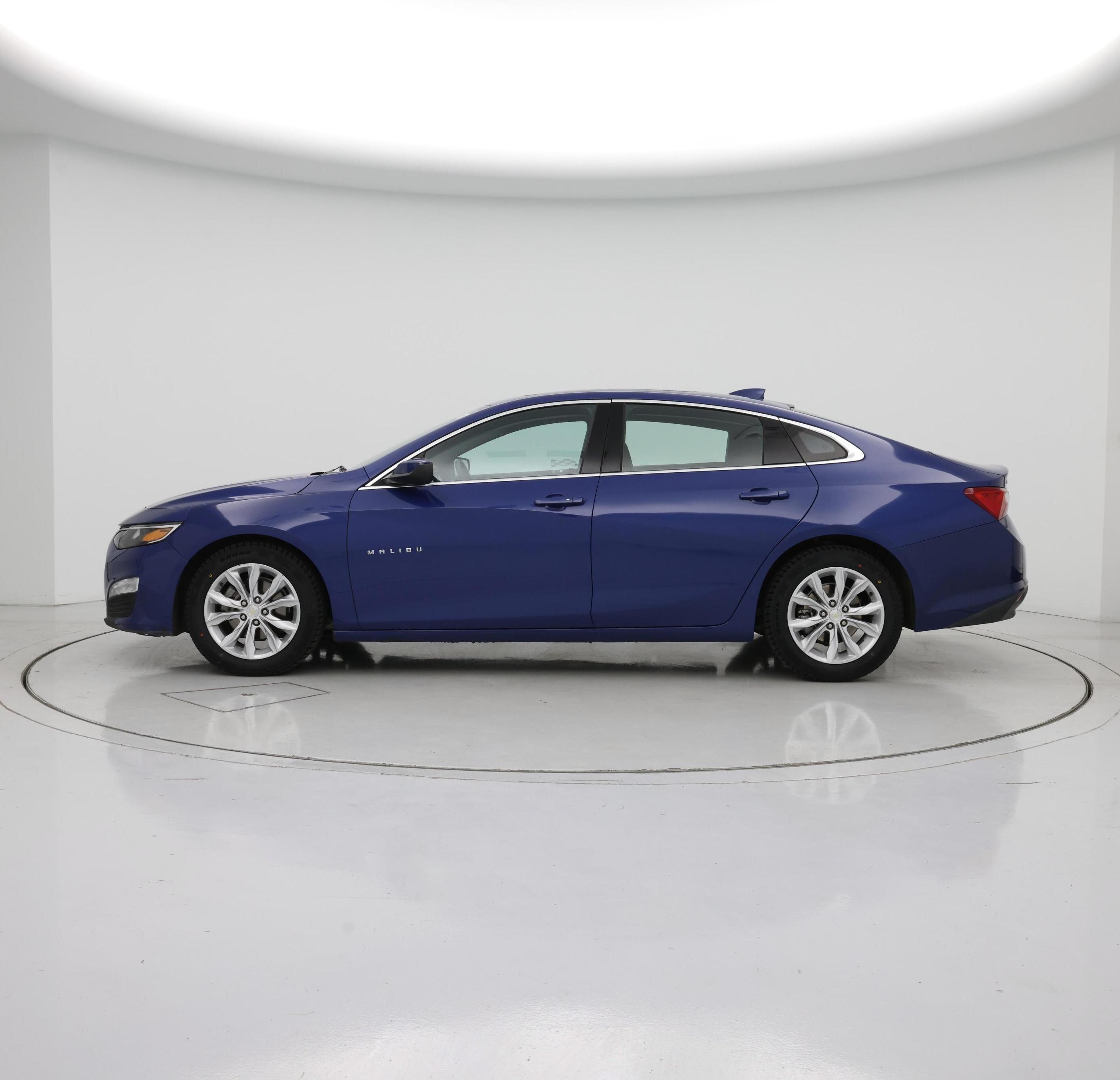Thumbnail: 2023 Chevrolet Malibu - 3