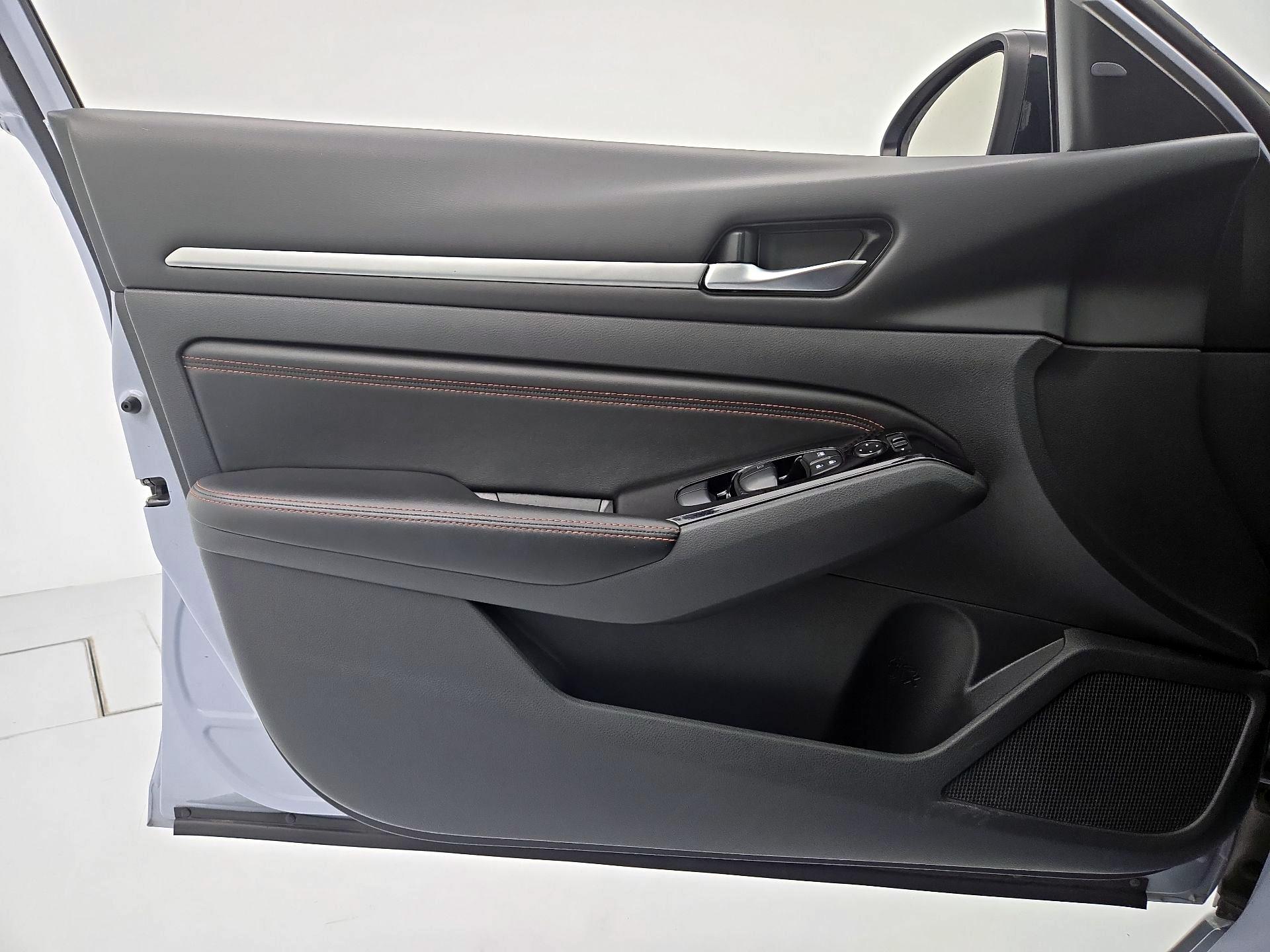 Thumbnail: 2023 Nissan Altima - 12