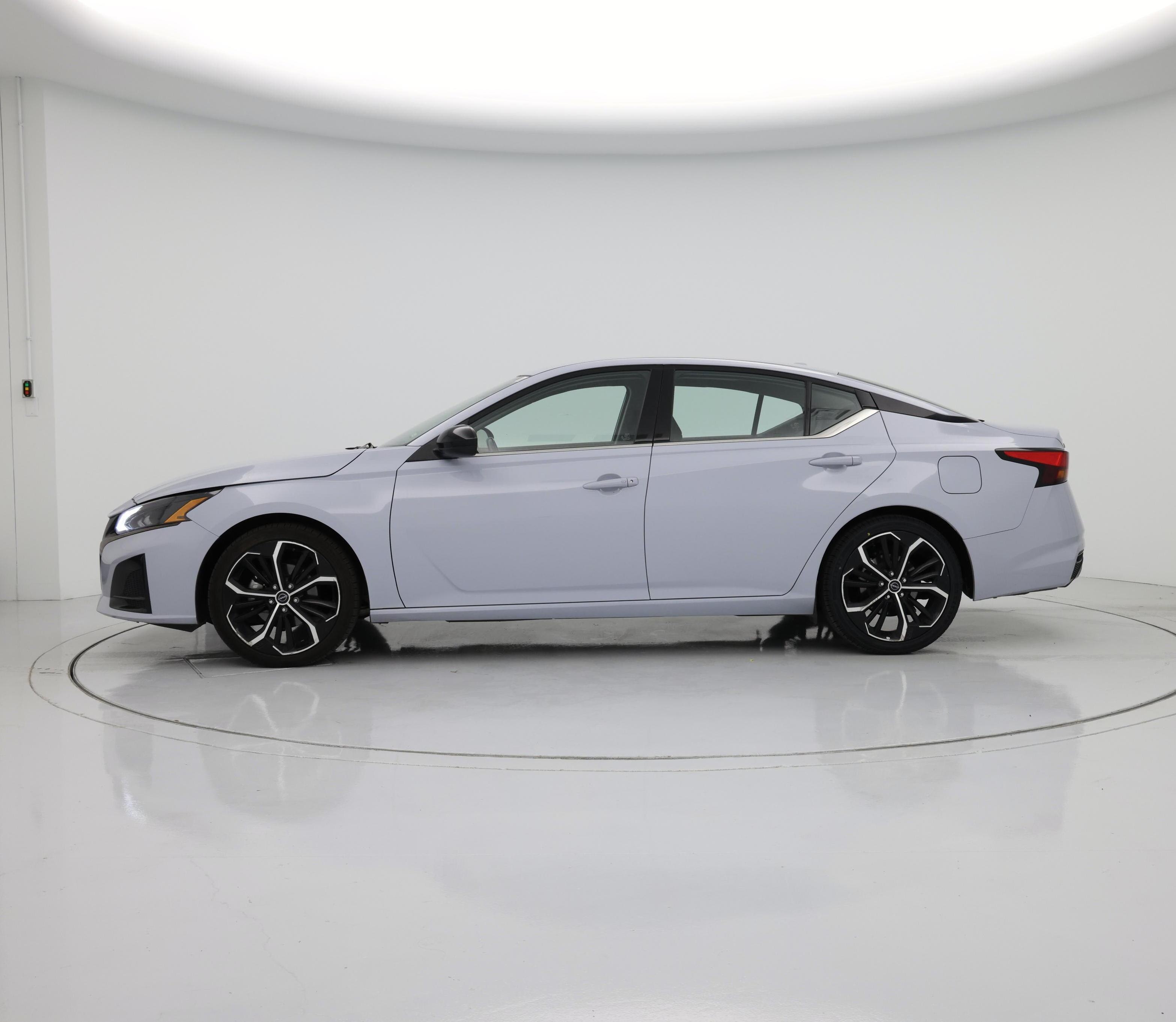 Thumbnail: 2023 Nissan Altima - 3