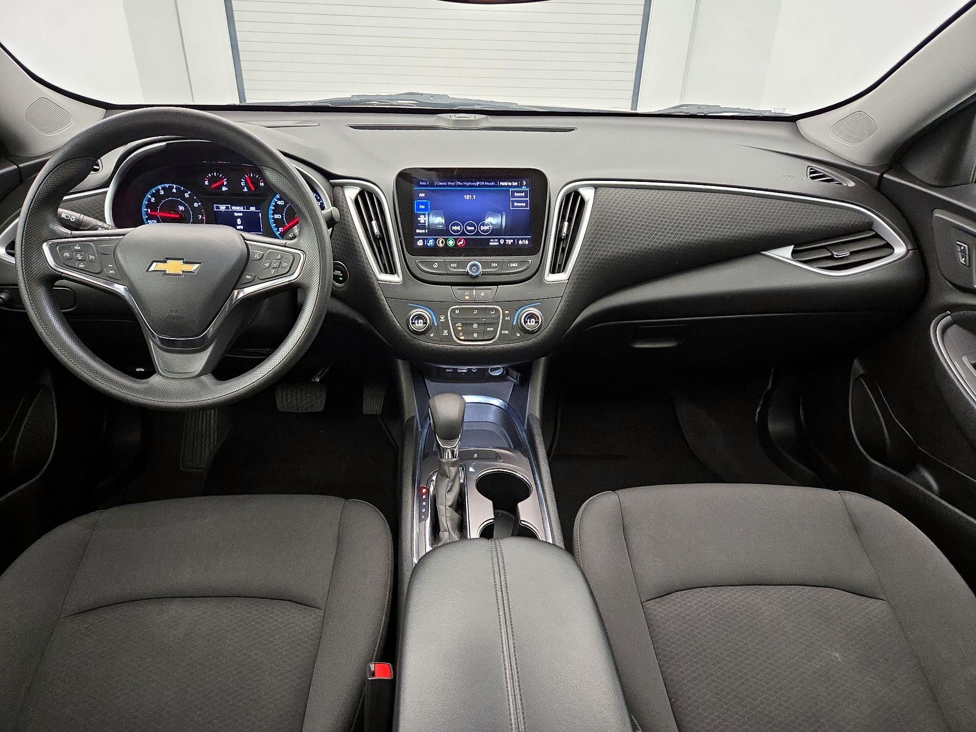 Thumbnail: 2023 Chevrolet Malibu - 9