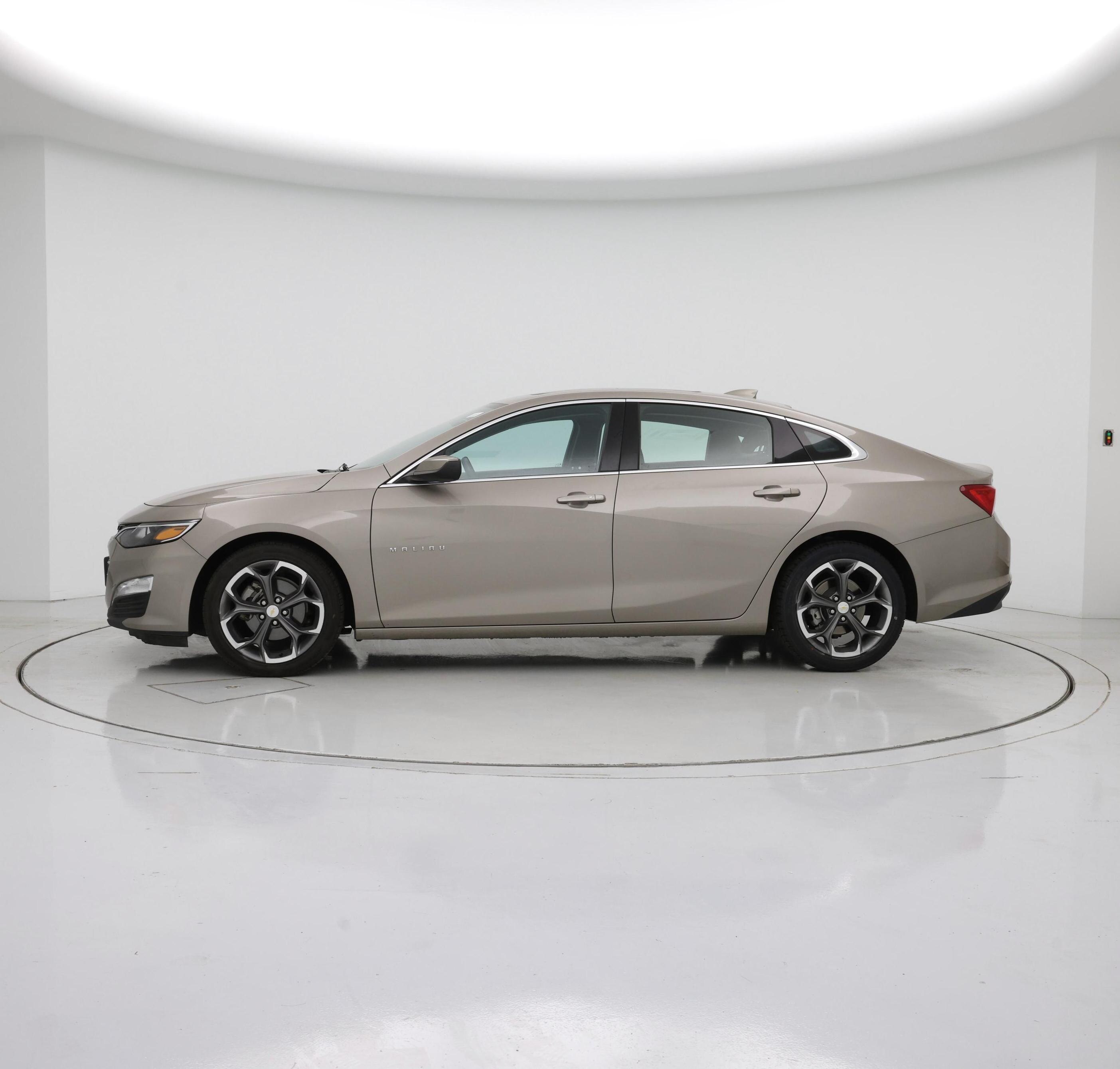 Thumbnail: 2023 Chevrolet Malibu - 3