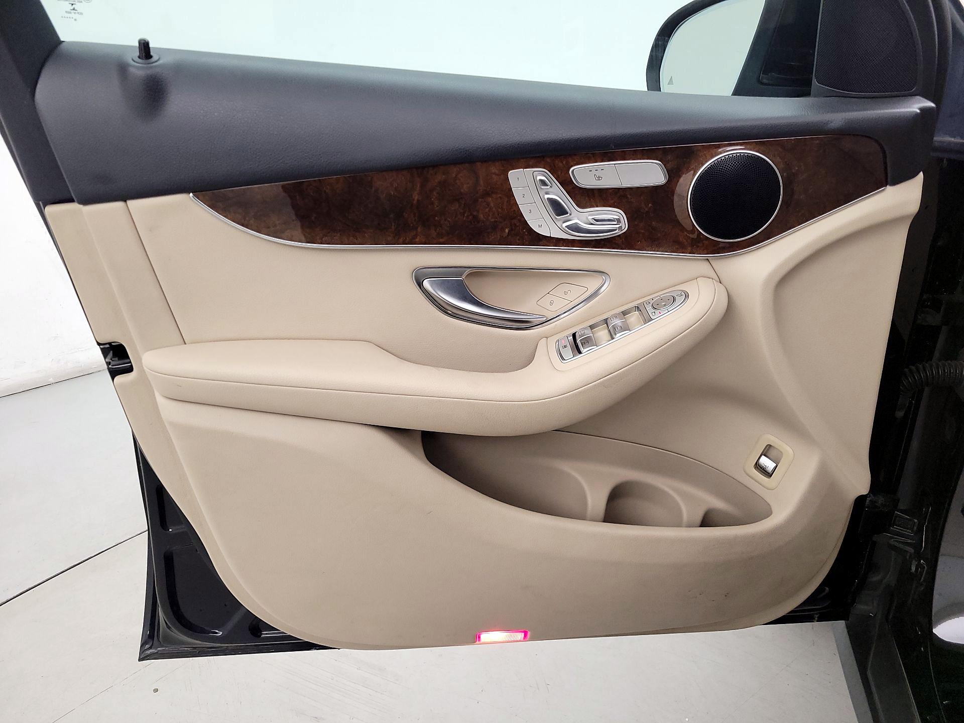 Thumbnail: 2019 Mercedes-Benz GLC - 12