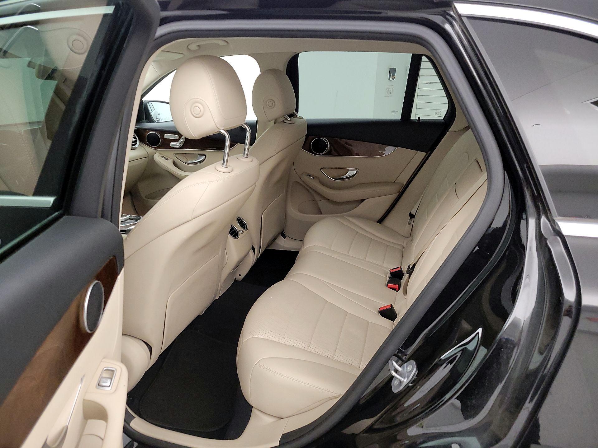 Thumbnail: 2019 Mercedes-Benz GLC - 19