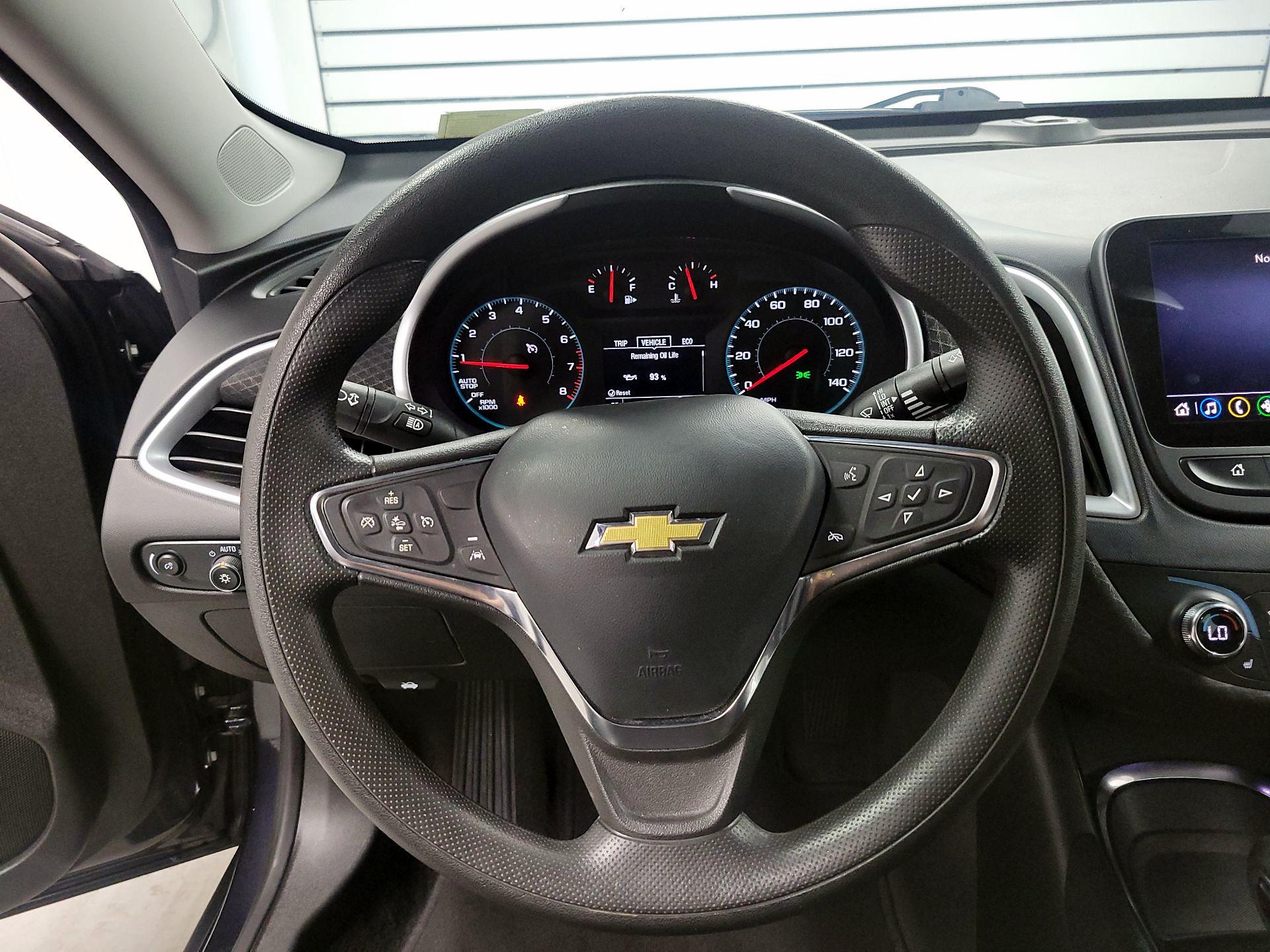 Thumbnail: 2023 Chevrolet Malibu - 10