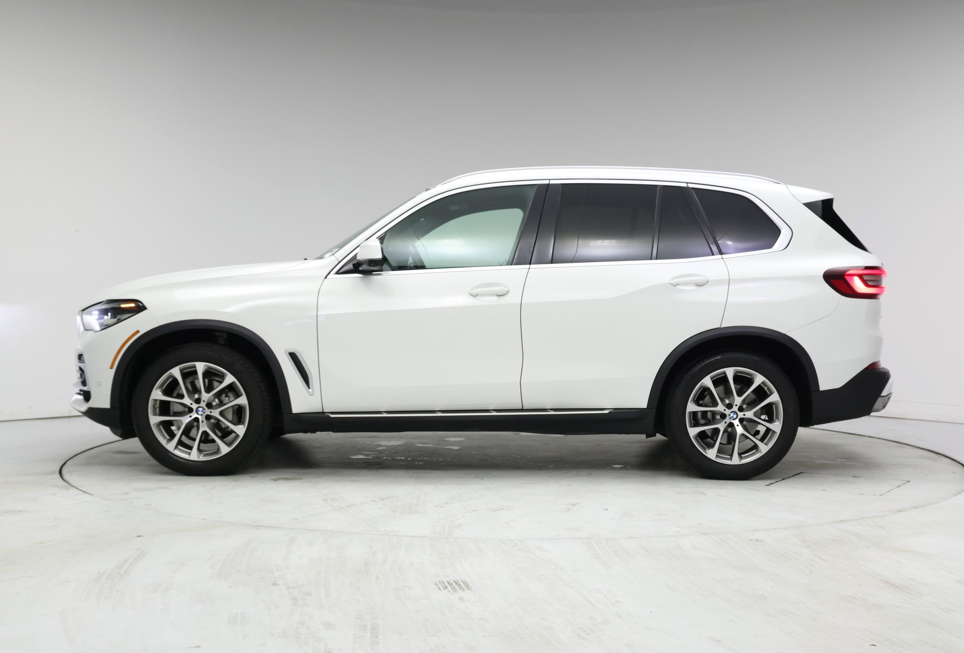 Thumbnail: 2023 BMW X5 - 3