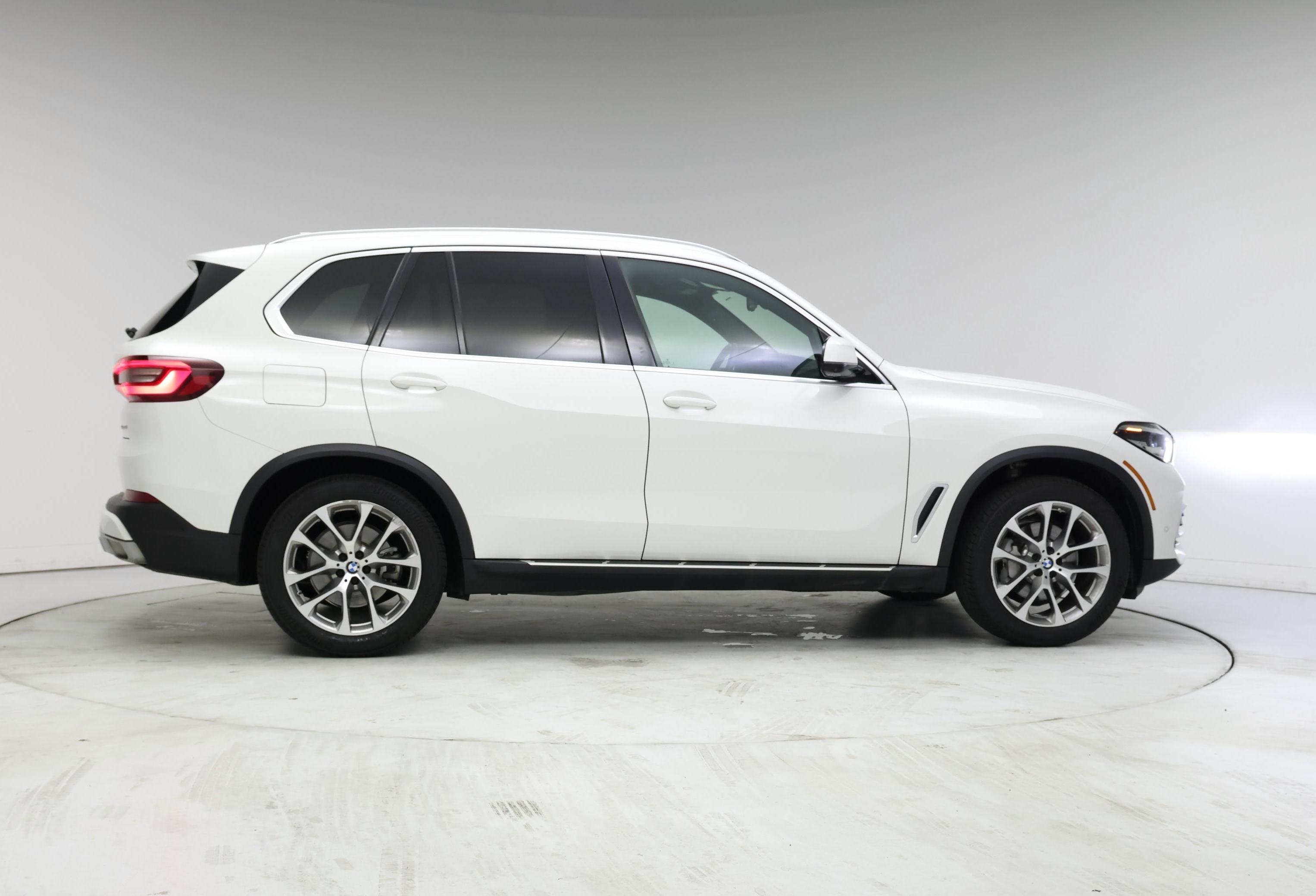 Thumbnail: 2023 BMW X5 - 7