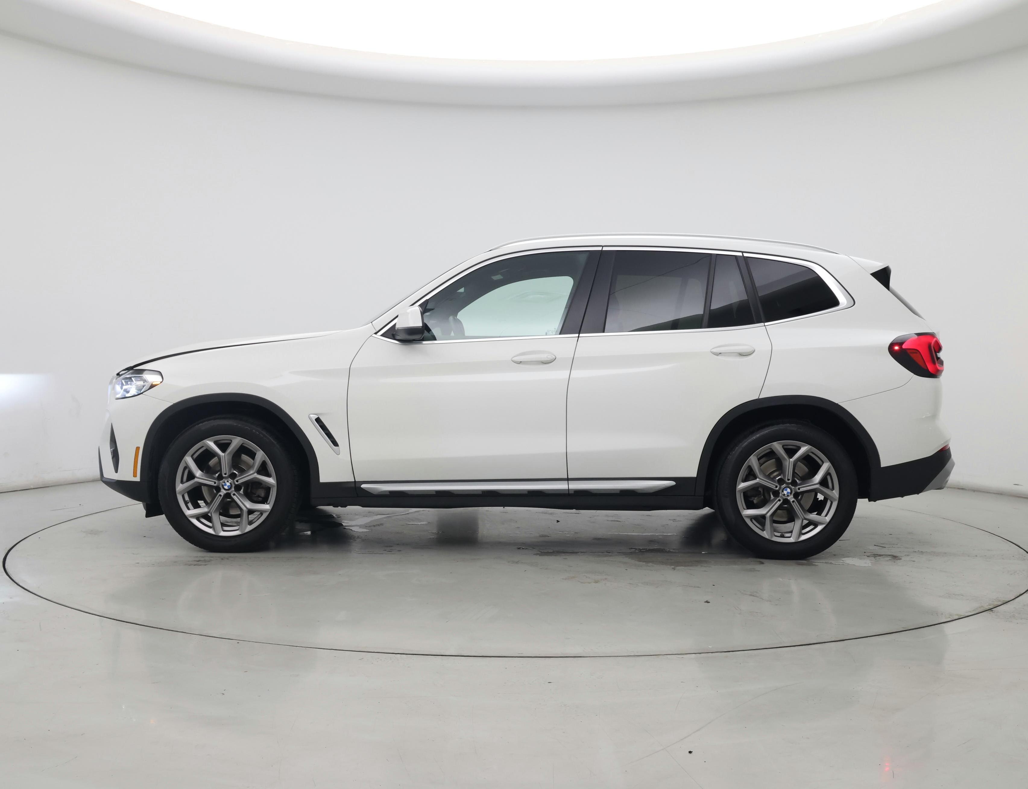 Thumbnail: 2022 BMW X3 - 3