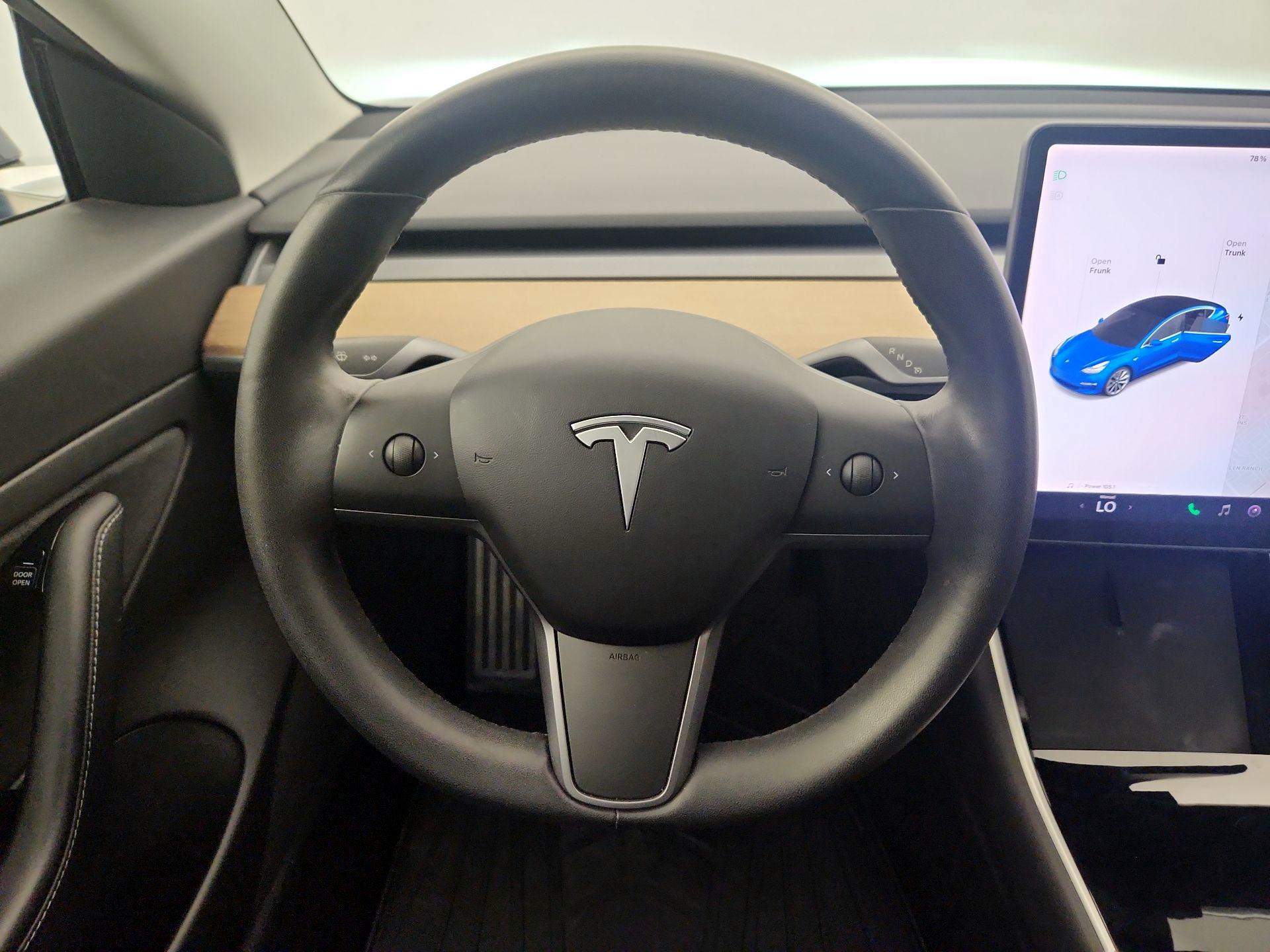 Thumbnail: 2020 Tesla Model 3 - 10