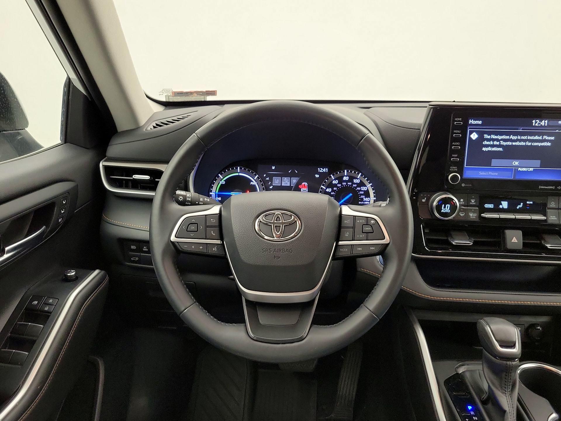 Thumbnail: 2022 Toyota Highlander - 10