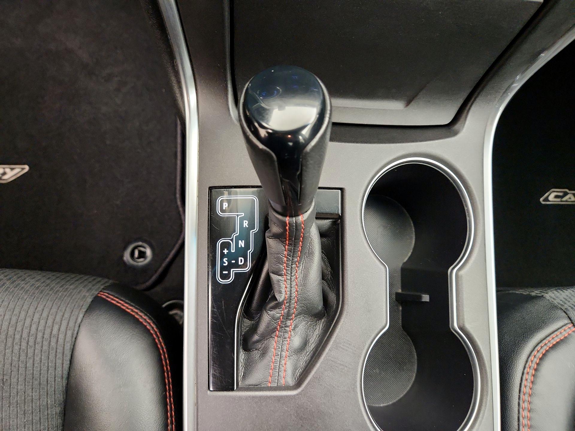 Thumbnail: 2016 Toyota Camry - 17