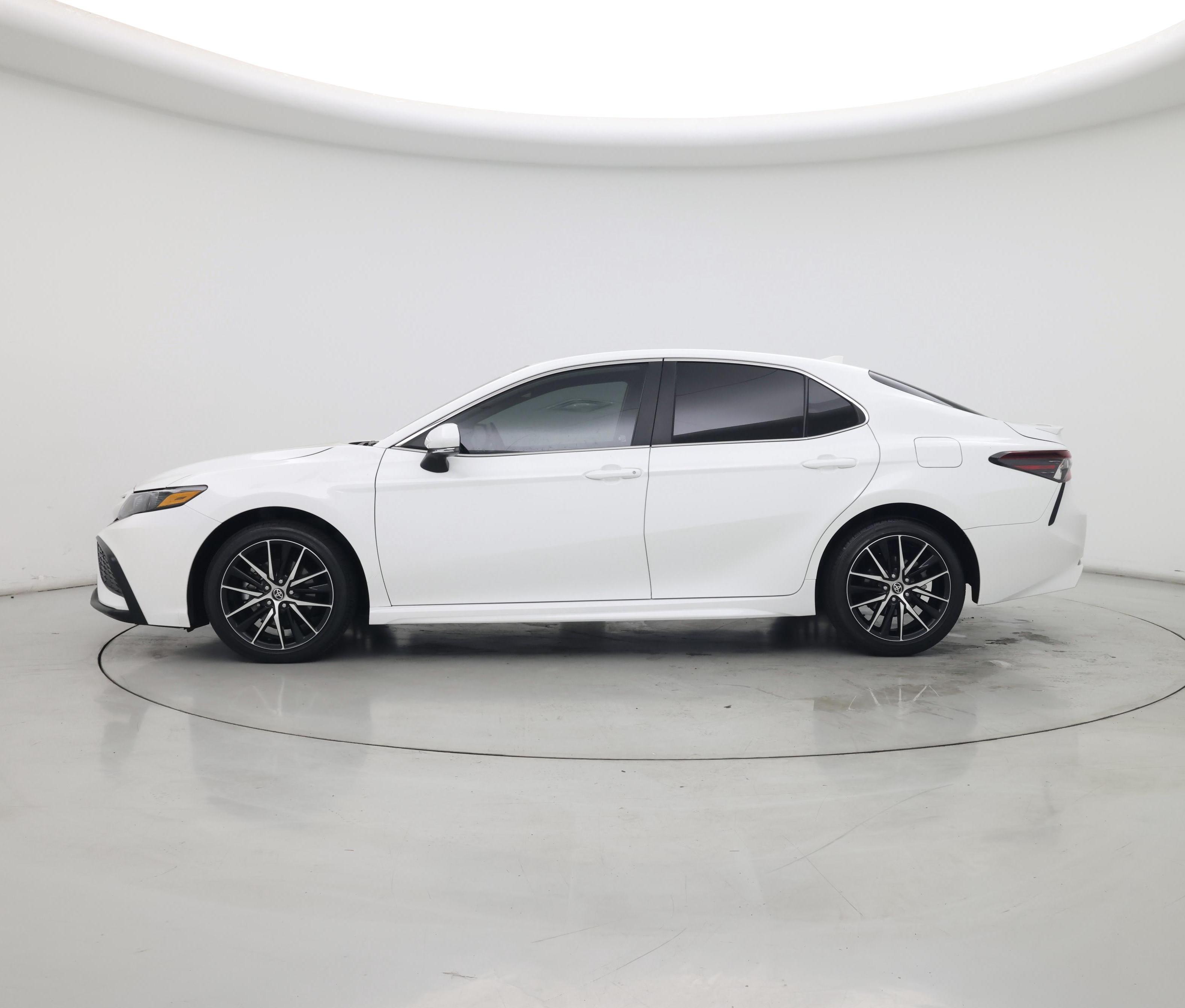 Thumbnail: 2024 Toyota Camry - 3