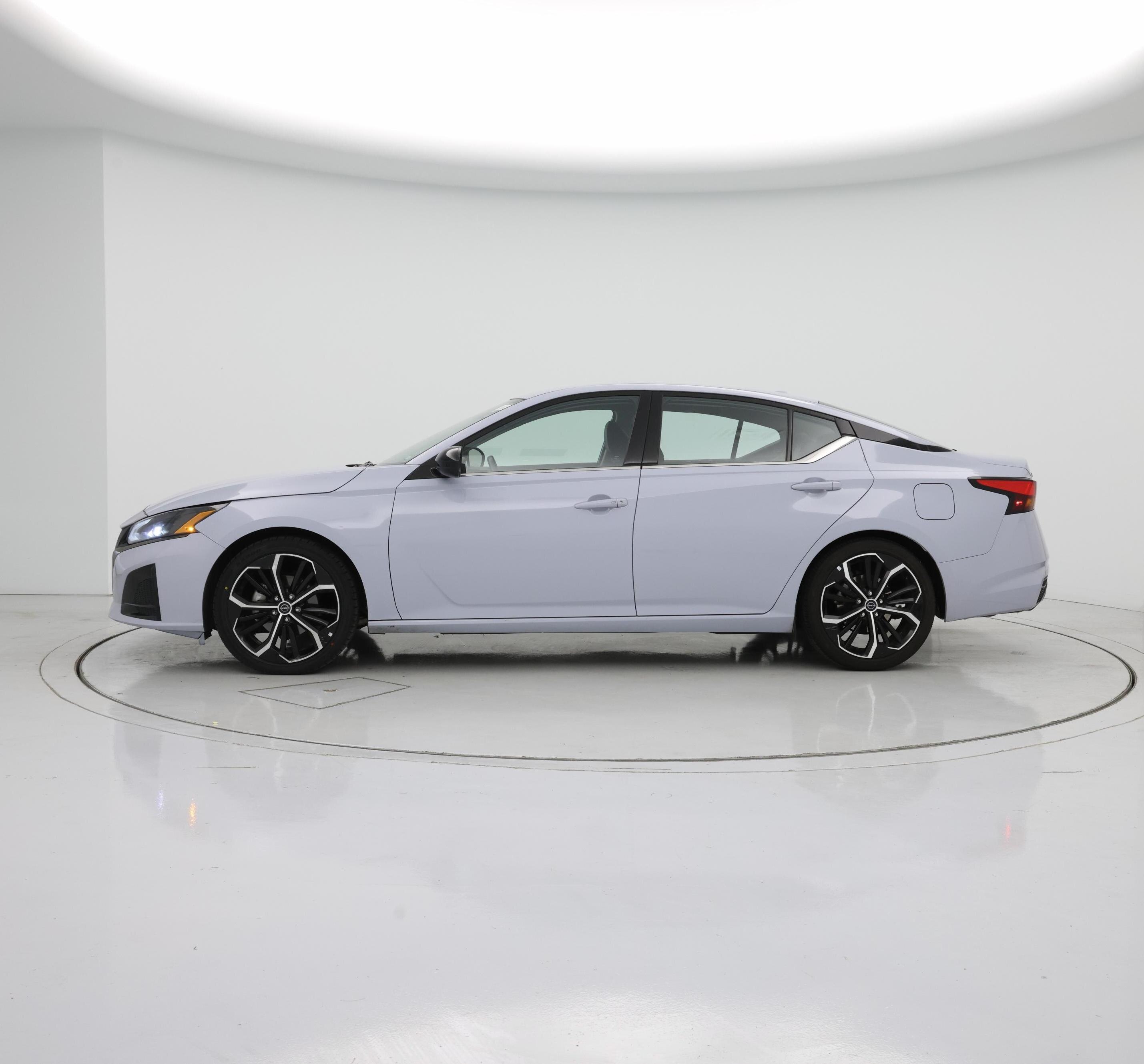 Thumbnail: 2023 Nissan Altima - 3