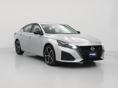 Silver 2023 Nissan Altima SR