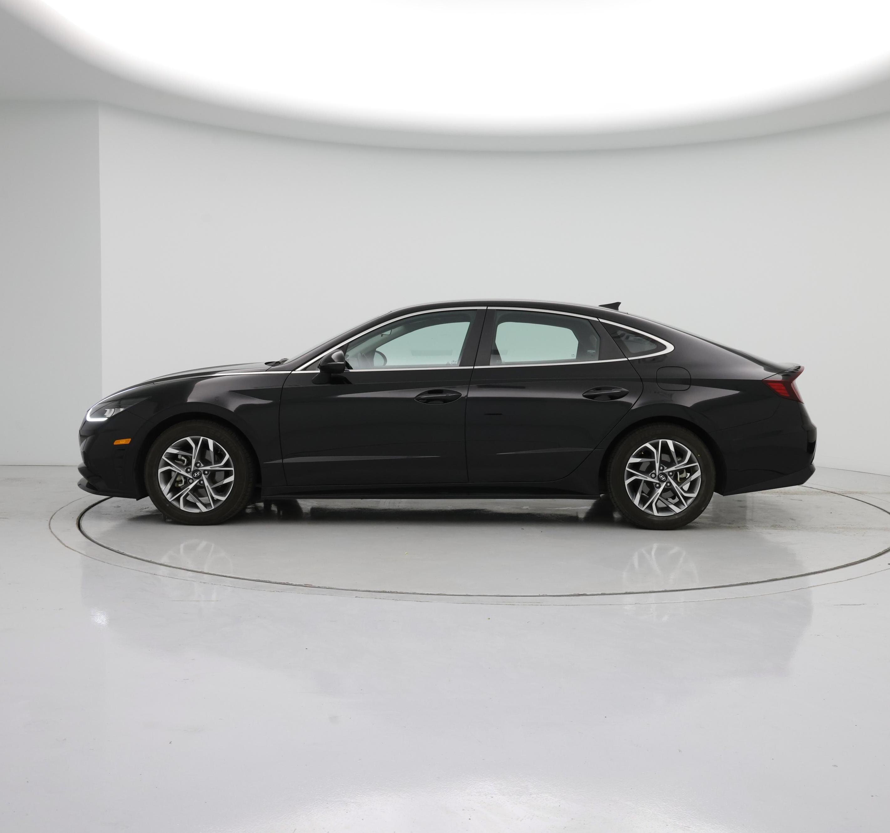 Thumbnail: 2023 Hyundai Sonata - 3
