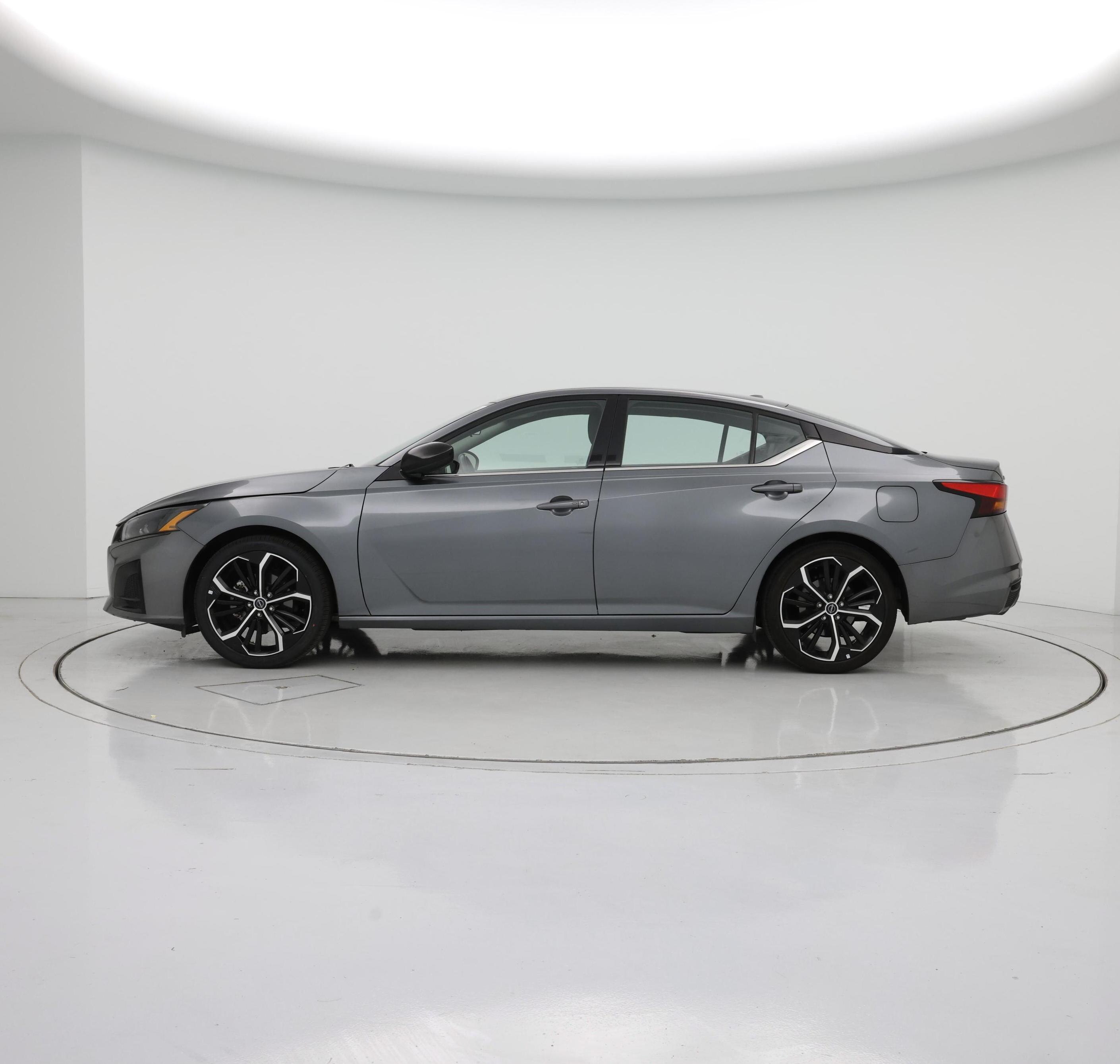 Thumbnail: 2023 Nissan Altima - 3