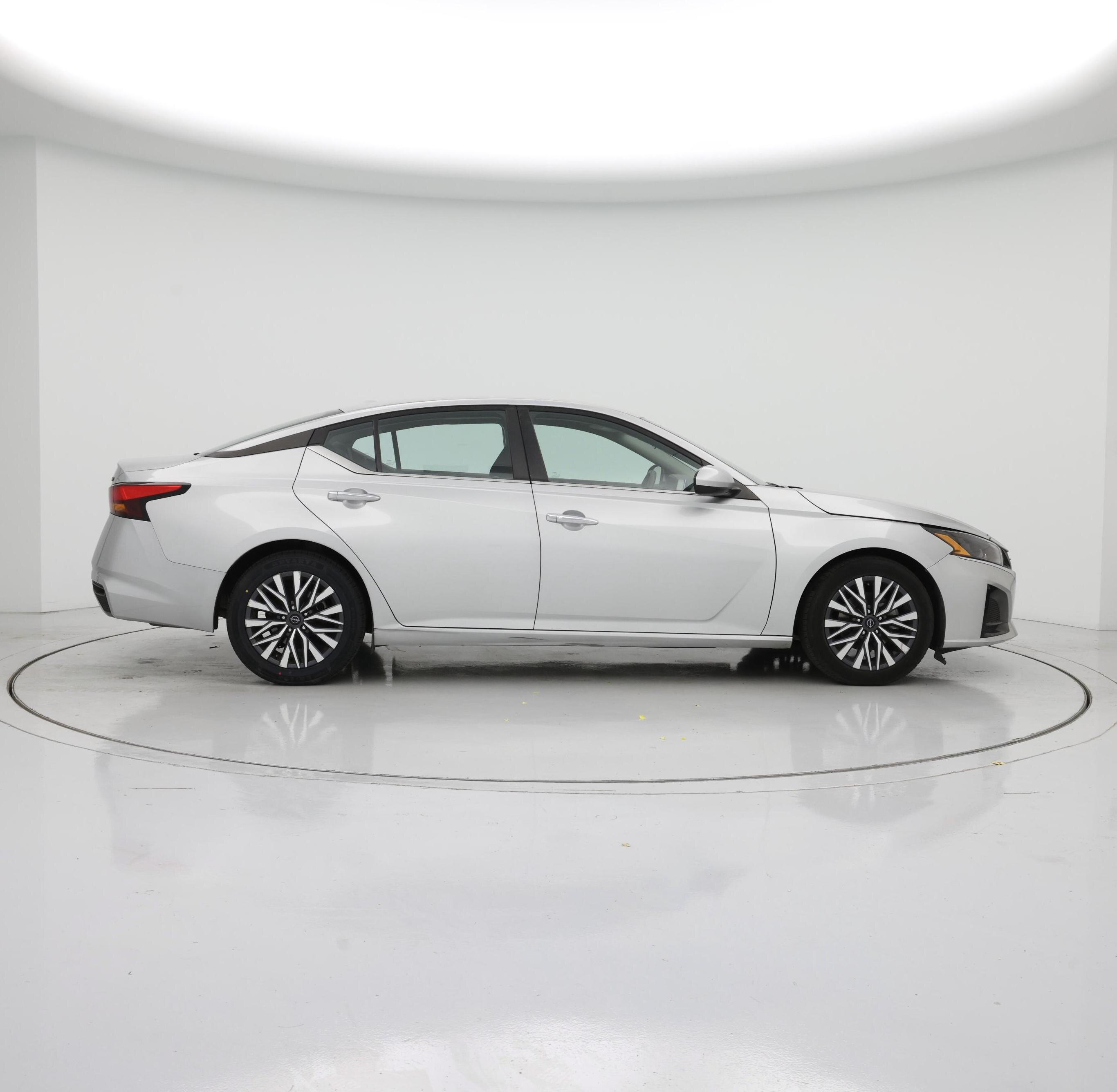Thumbnail: 2023 Nissan Altima - 7