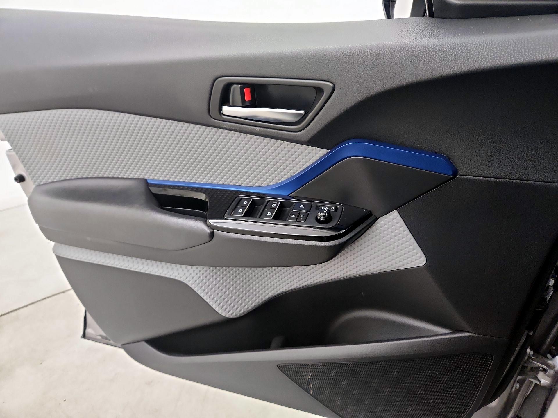 Thumbnail: 2019 Toyota C-HR - 12