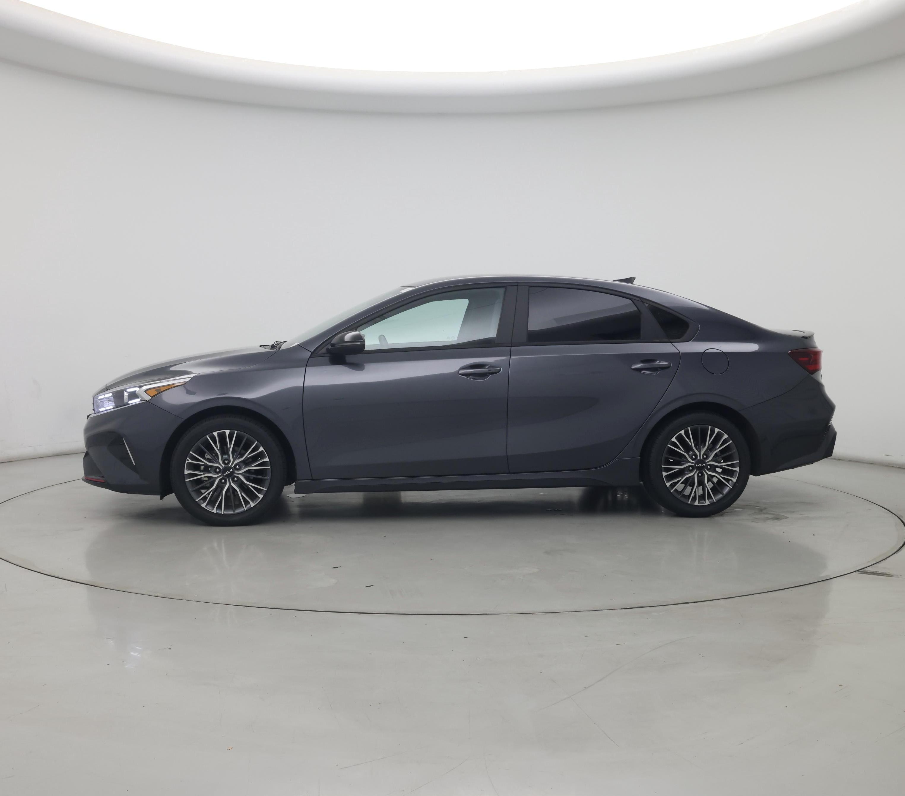 Thumbnail: 2023 Kia Forte - 3