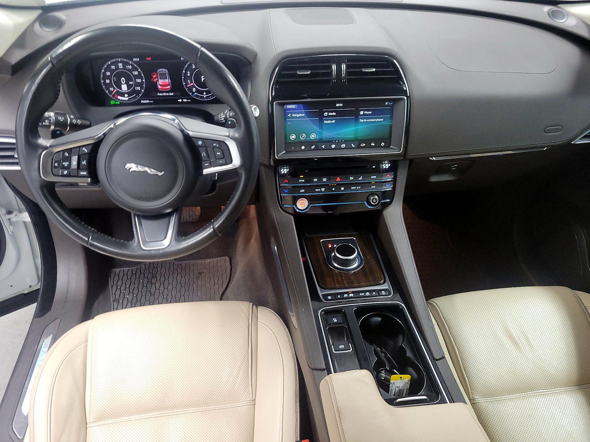 Thumbnail: 2020 Jaguar F-Pace - 9