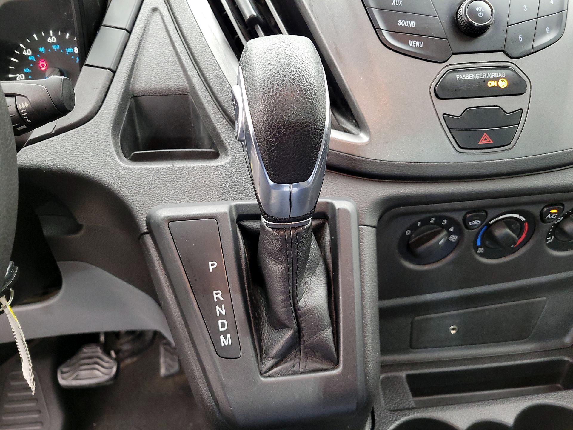 Thumbnail: 2018 Ford Transit Series - 17
