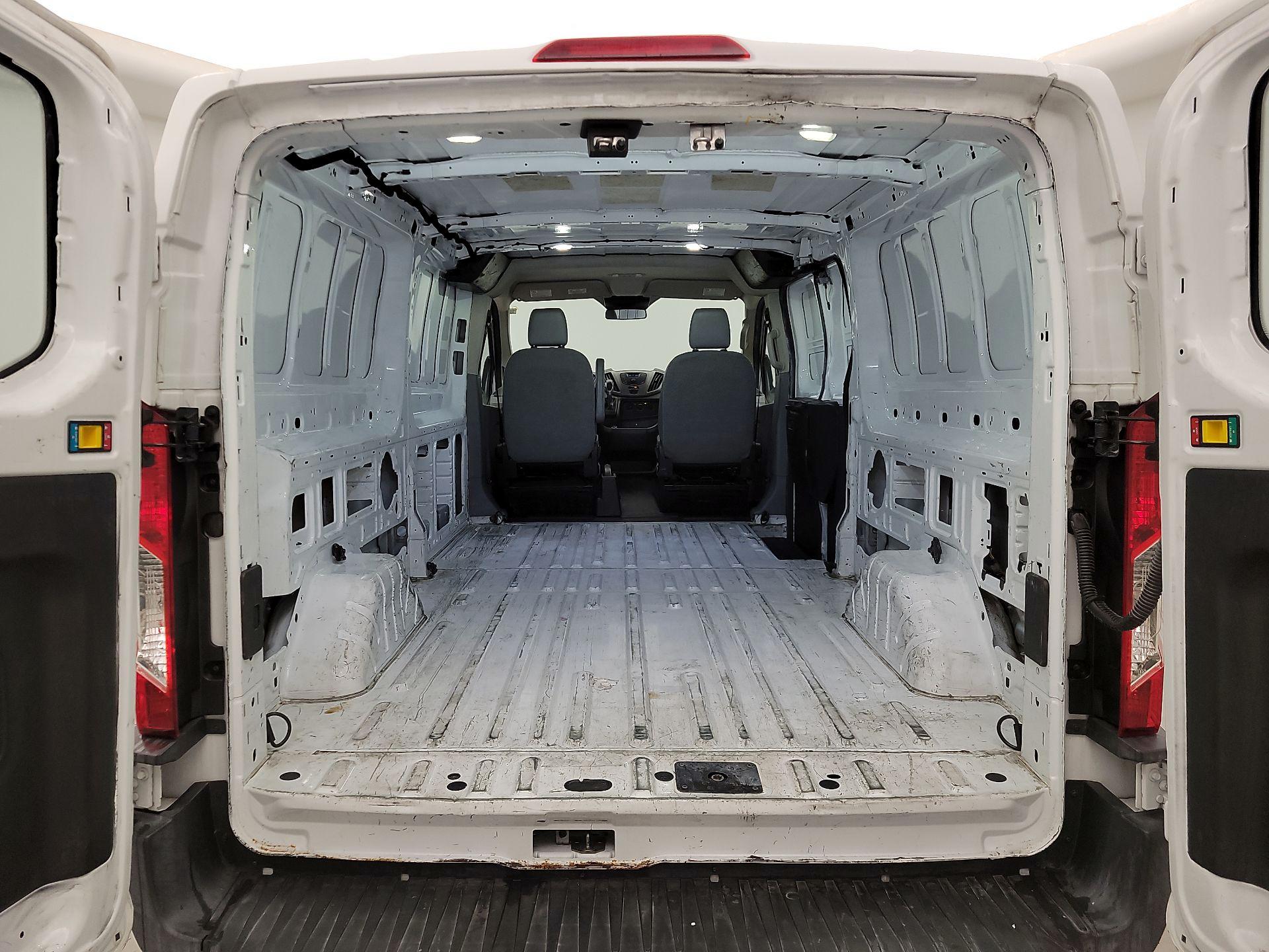 Thumbnail: 2018 Ford Transit Series - 20