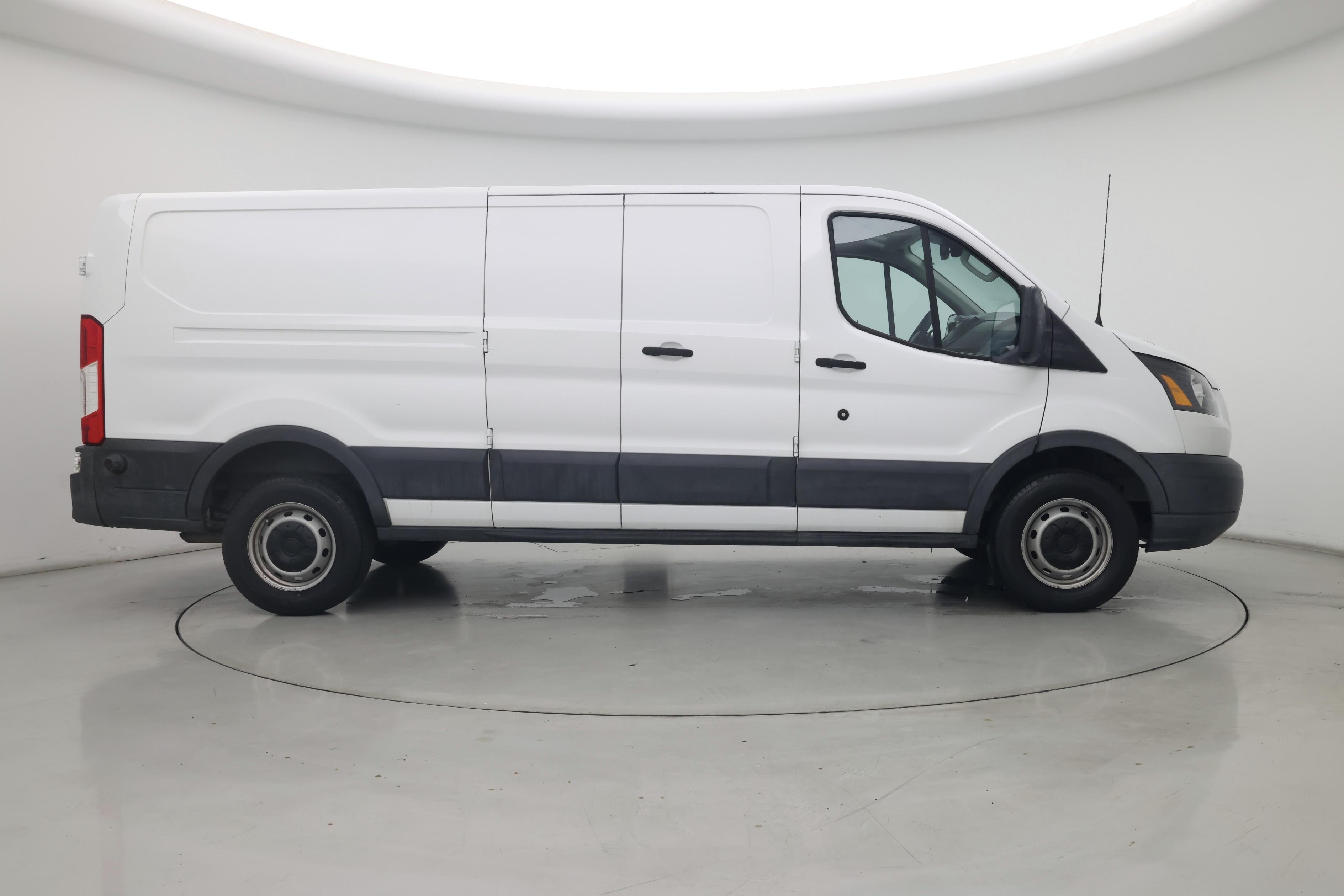 Thumbnail: 2018 Ford Transit Series - 7