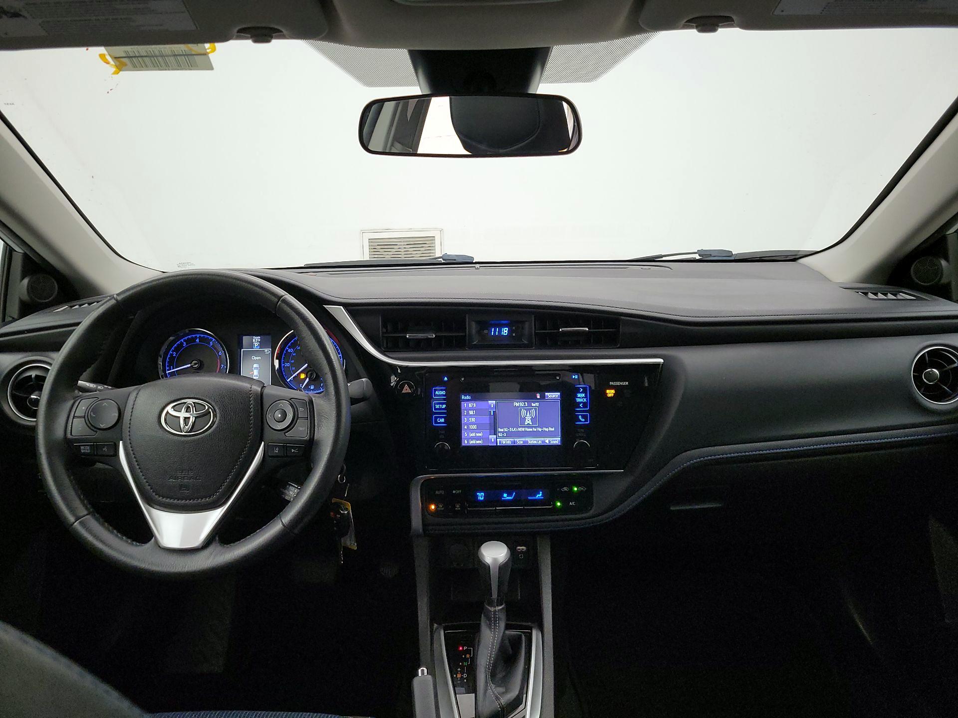 Thumbnail: 2017 Toyota Corolla - 9